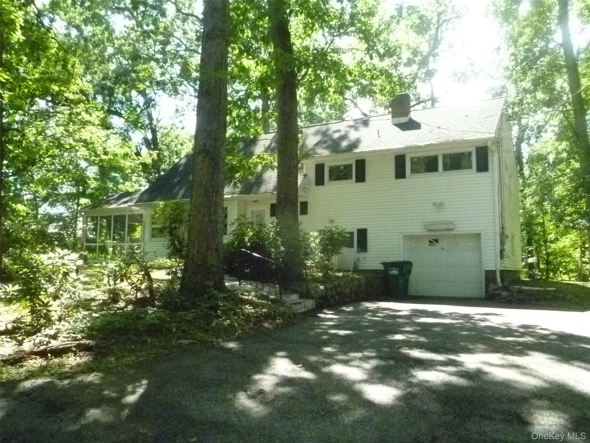 17 Chestnut Lane Property Photo 2
