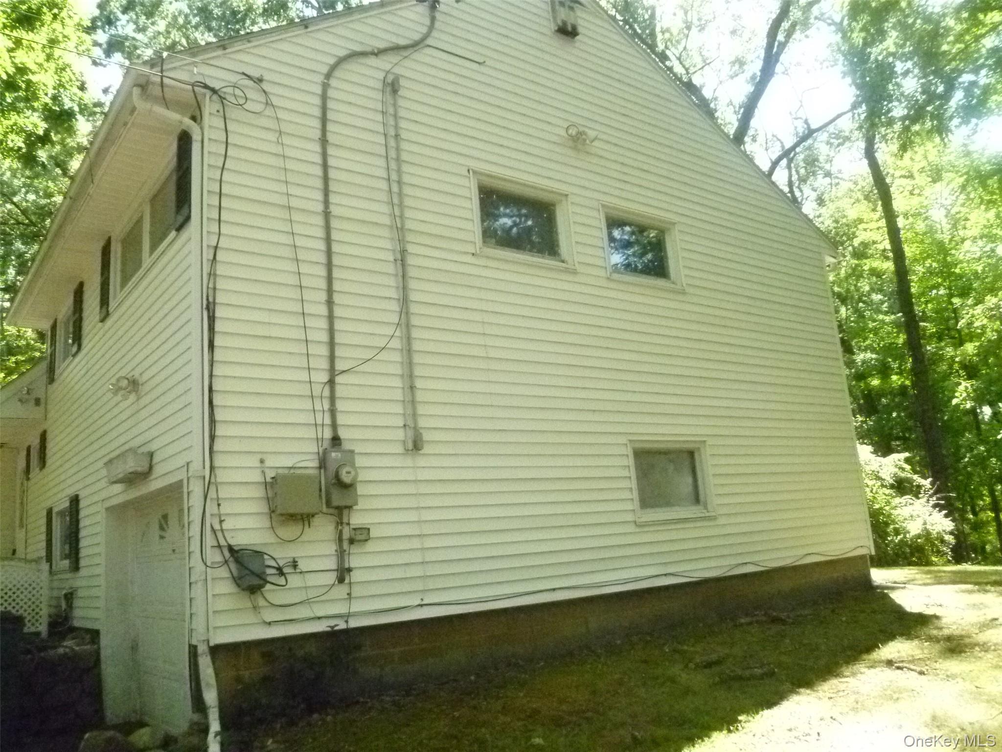 17 Chestnut Lane Property Photo 6