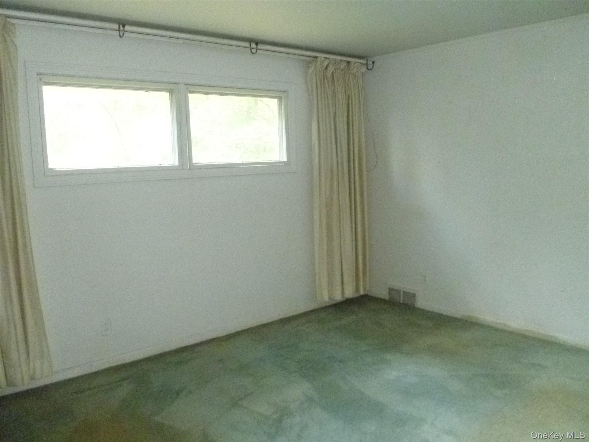 17 Chestnut Lane Property Photo 26