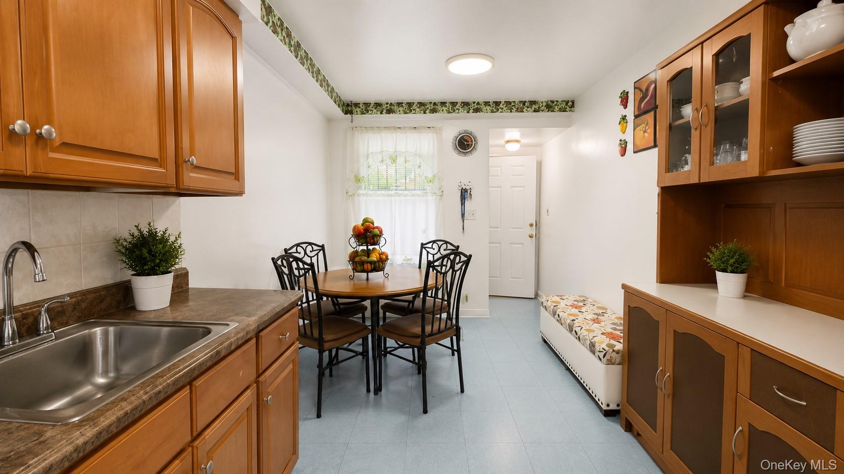 3251 72nd Street Property Photo 10