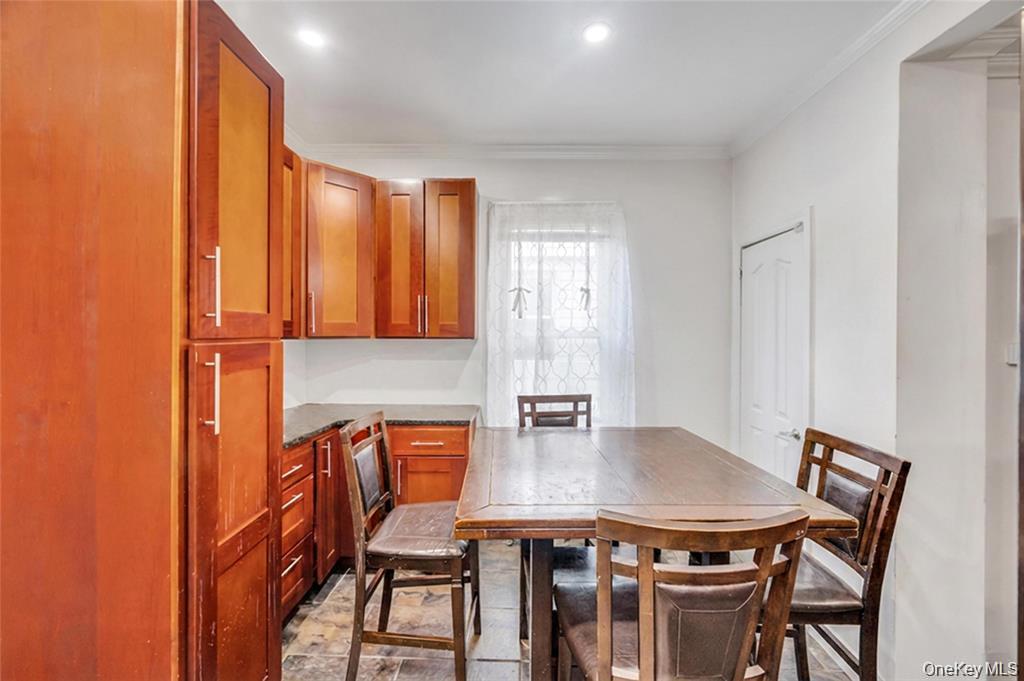 10530 Van Wyck Expressway Property Photo 9