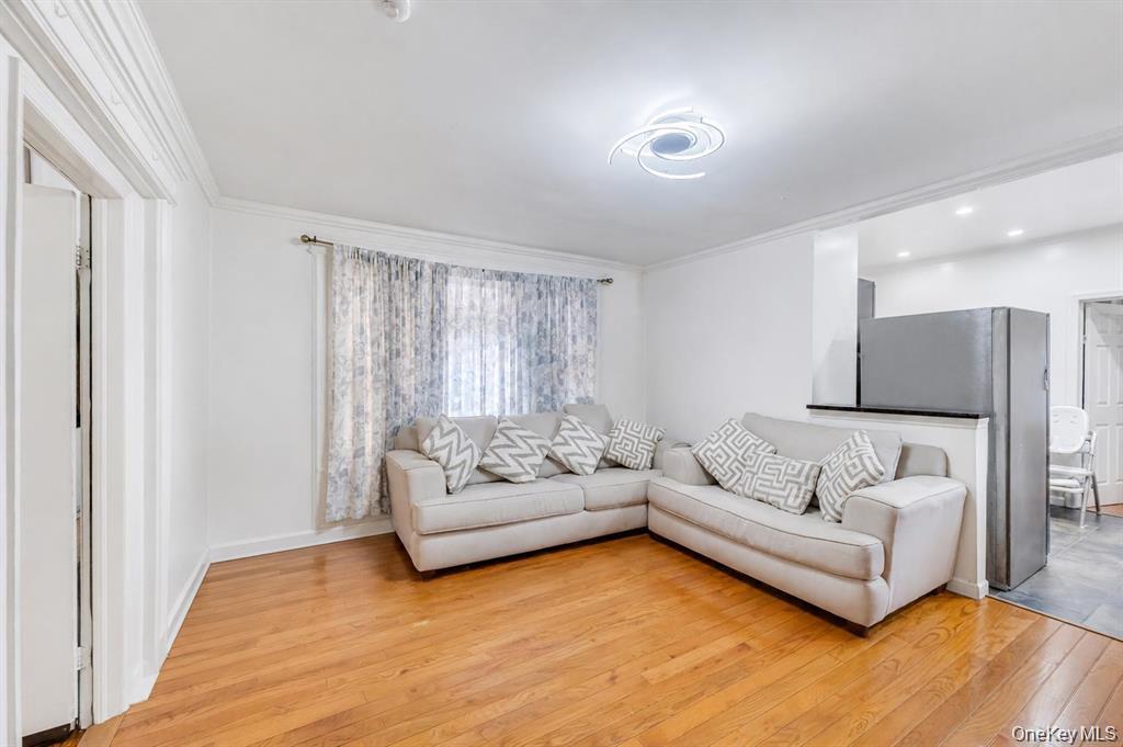 10530 Van Wyck Expressway Property Photo 11