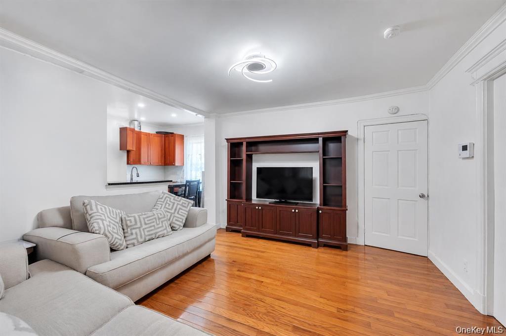 10530 Van Wyck Expressway Property Photo 13