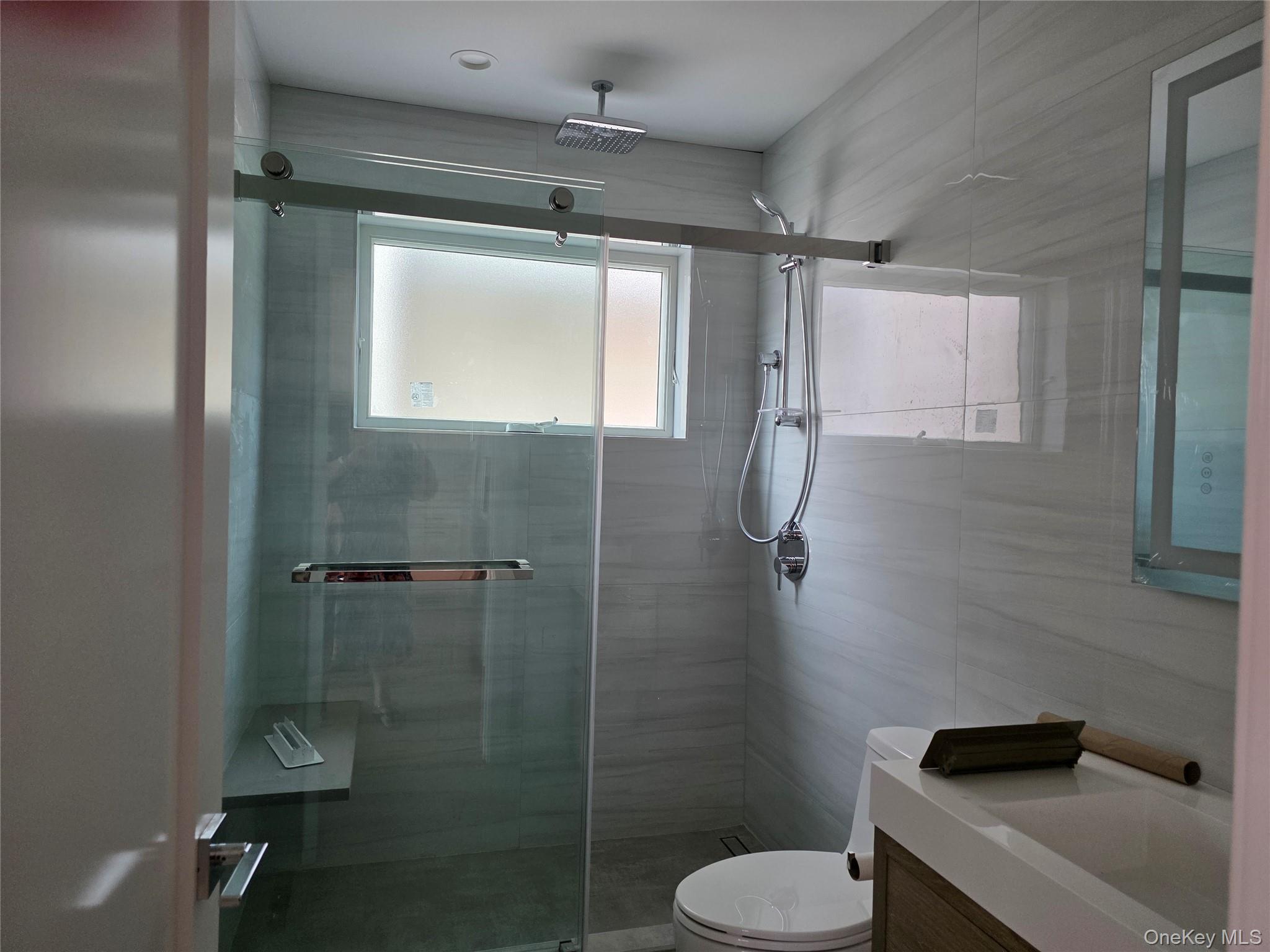 72 Ohio Avenue Lower Property Photo 8