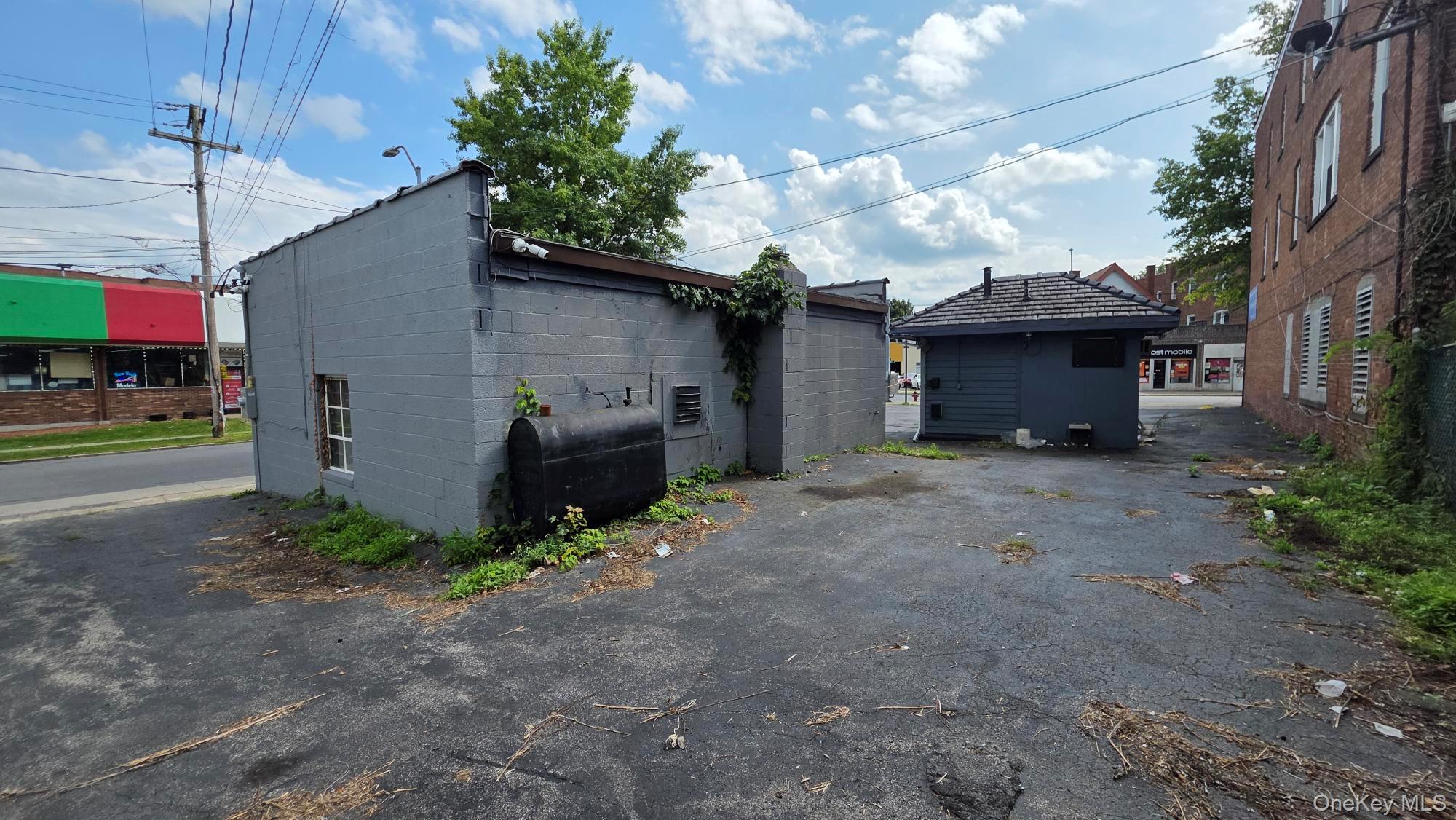 643 Main Street Property Photo 4