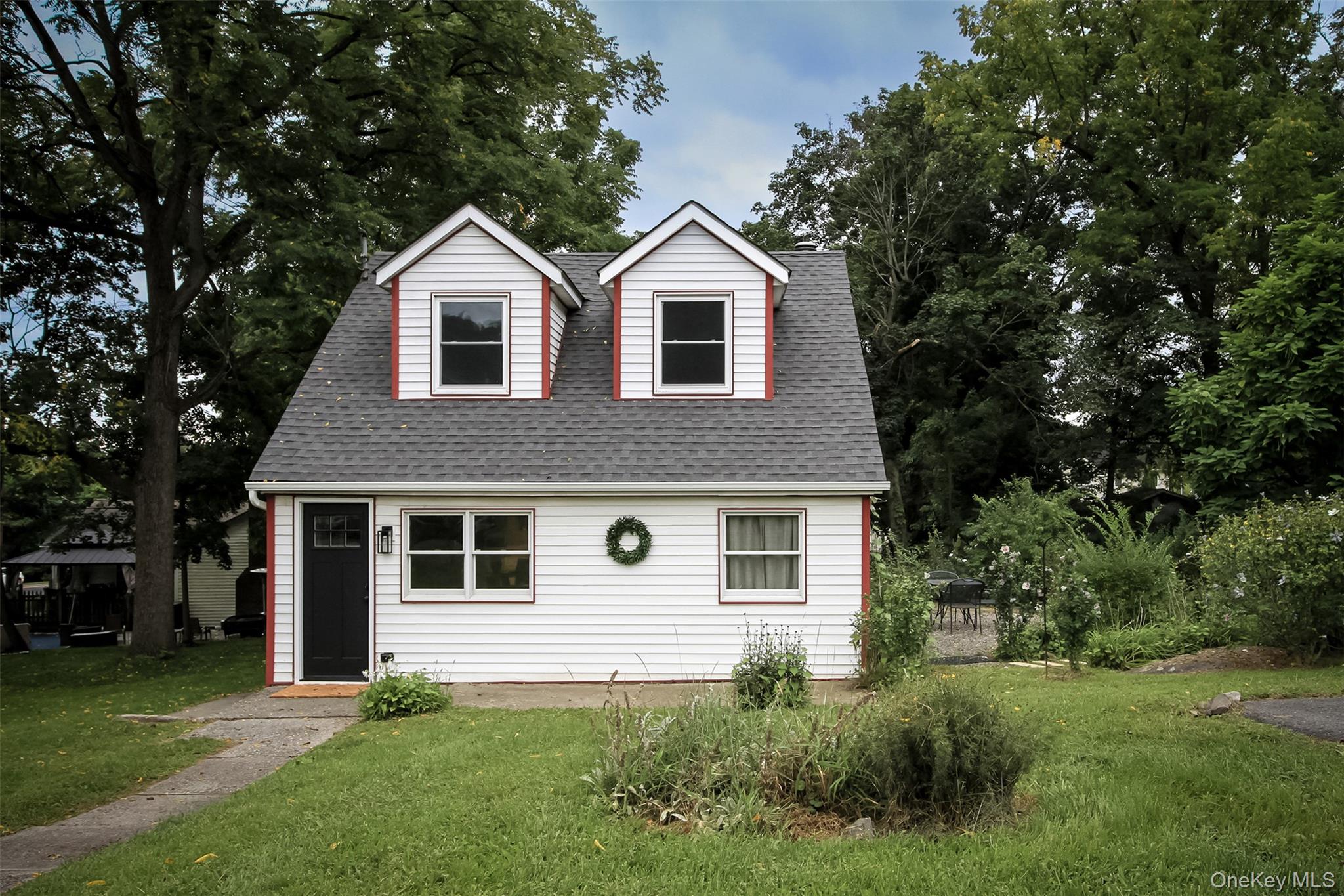 105 White Street Property Photo 2