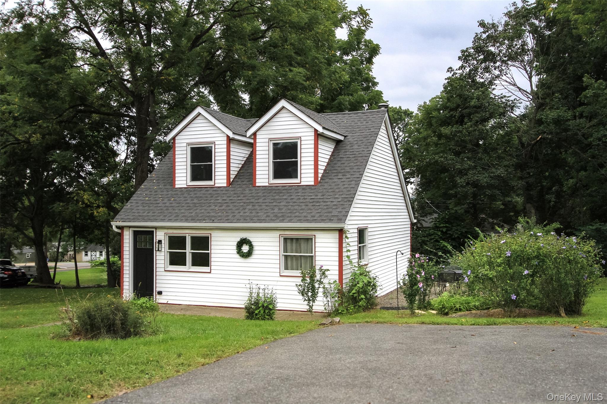 105 White Street Property Photo 3
