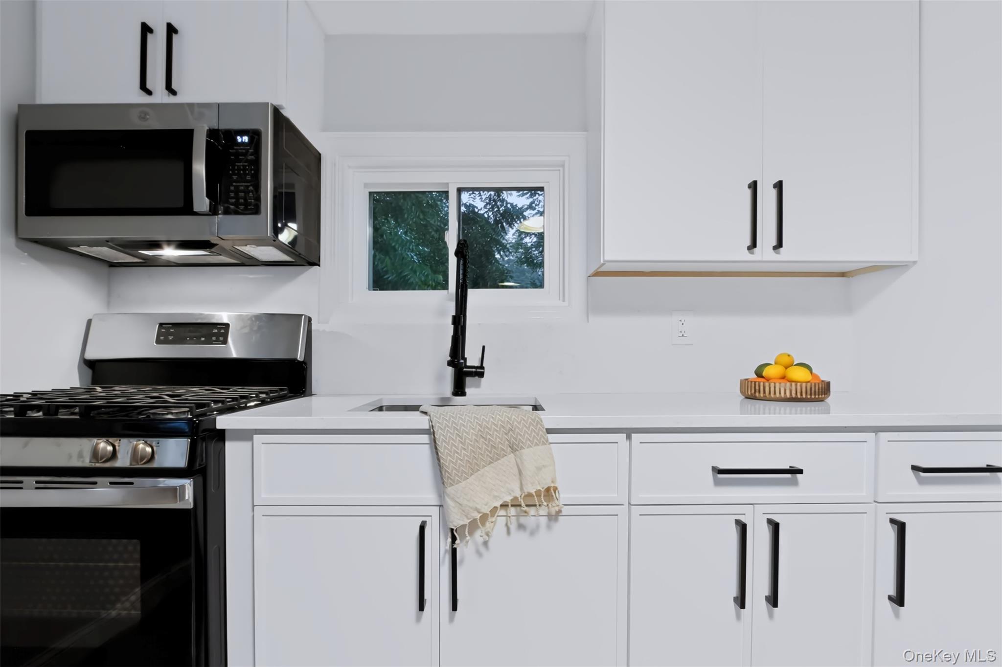 105 White Street Property Photo 12