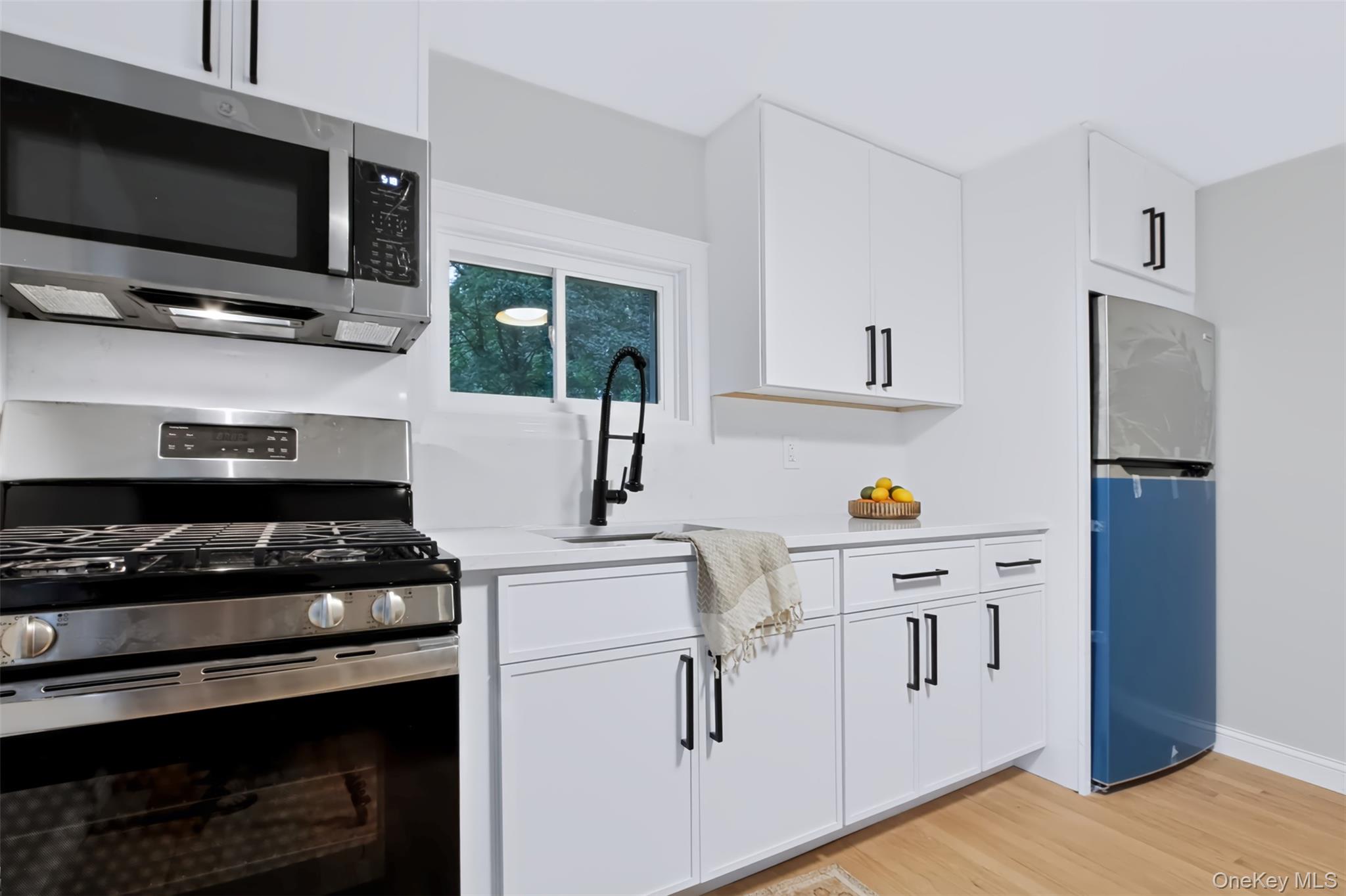 105 White Street Property Photo 13
