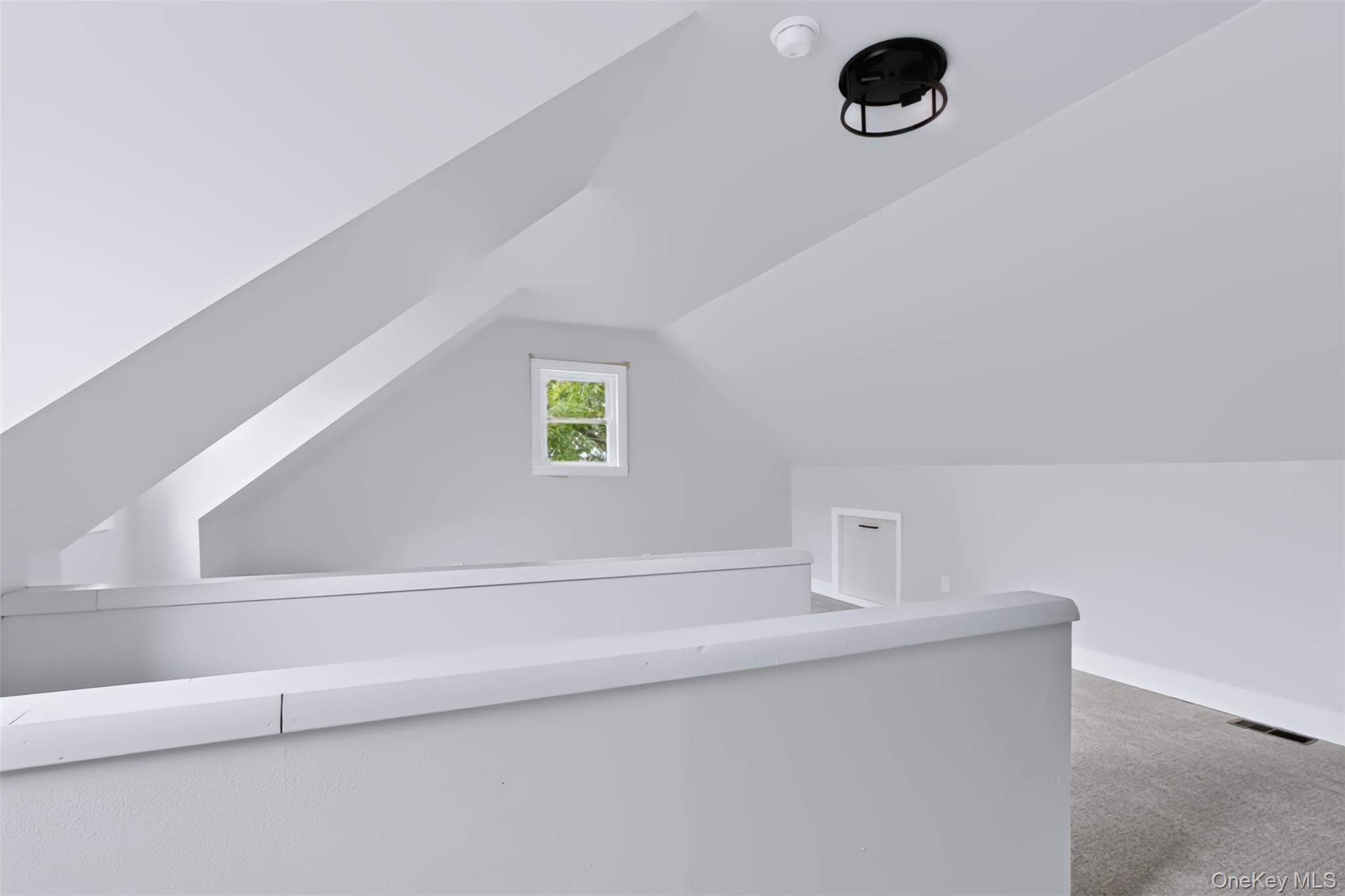 105 White Street Property Photo 24