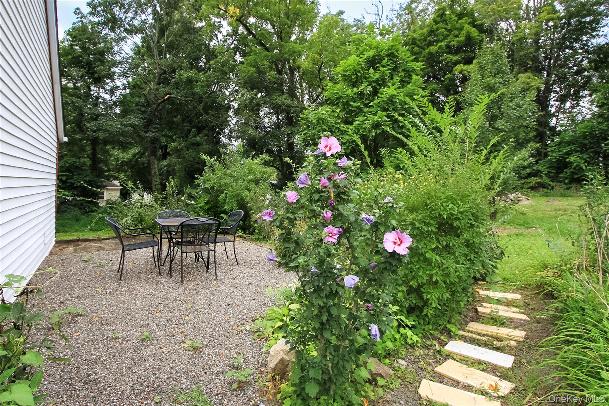 105 White Street Property Photo 32
