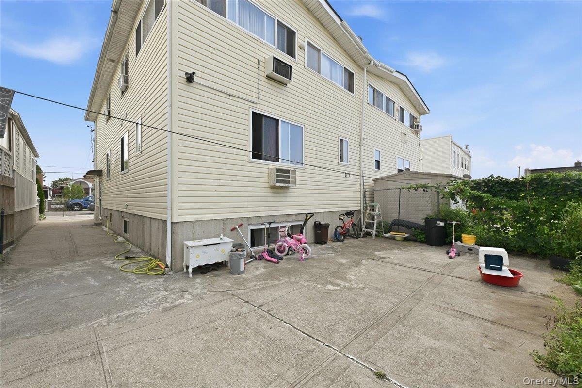 13534 127th Street Property Photo 5