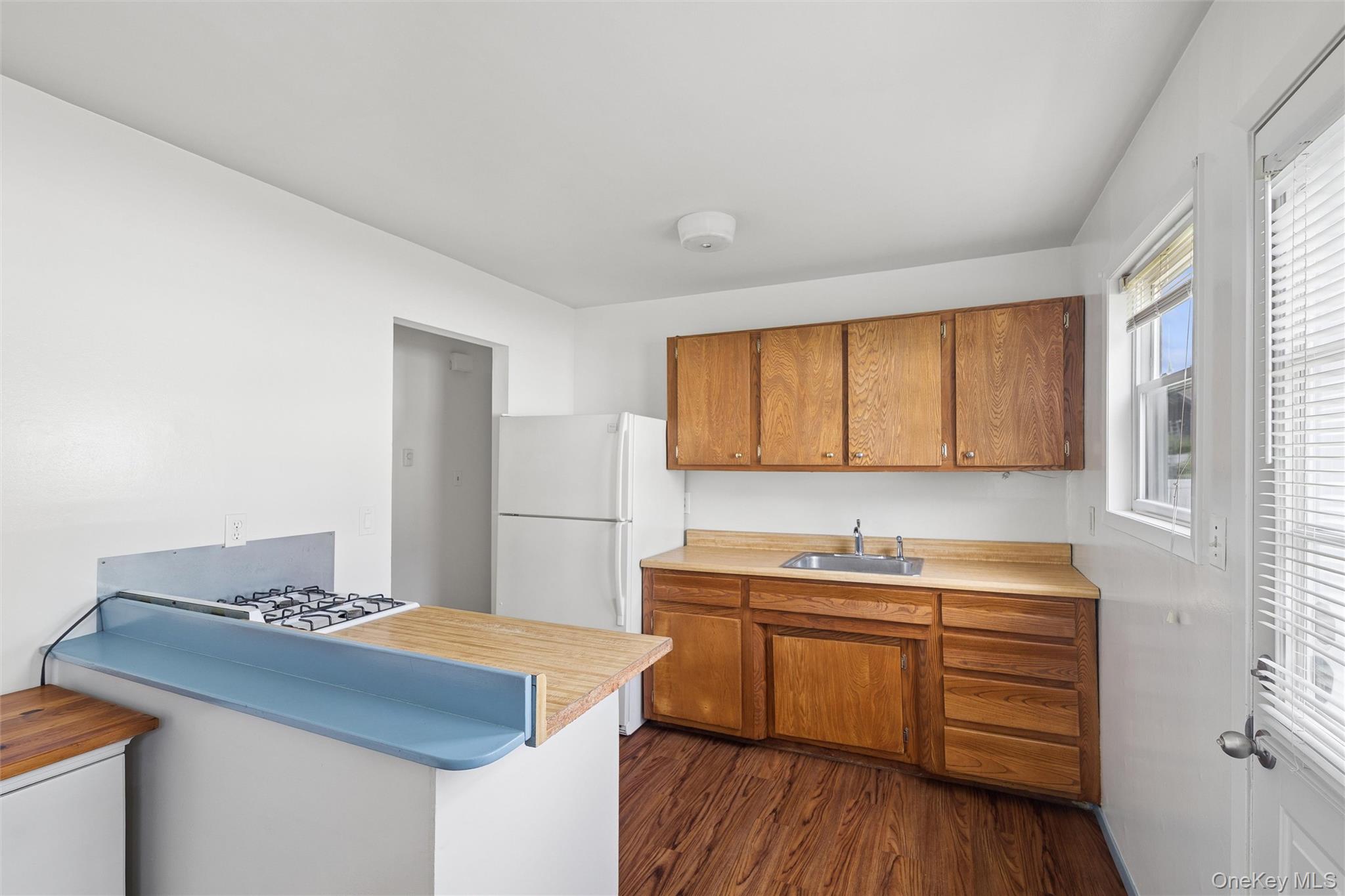 544 Park Avenue Property Photo 8