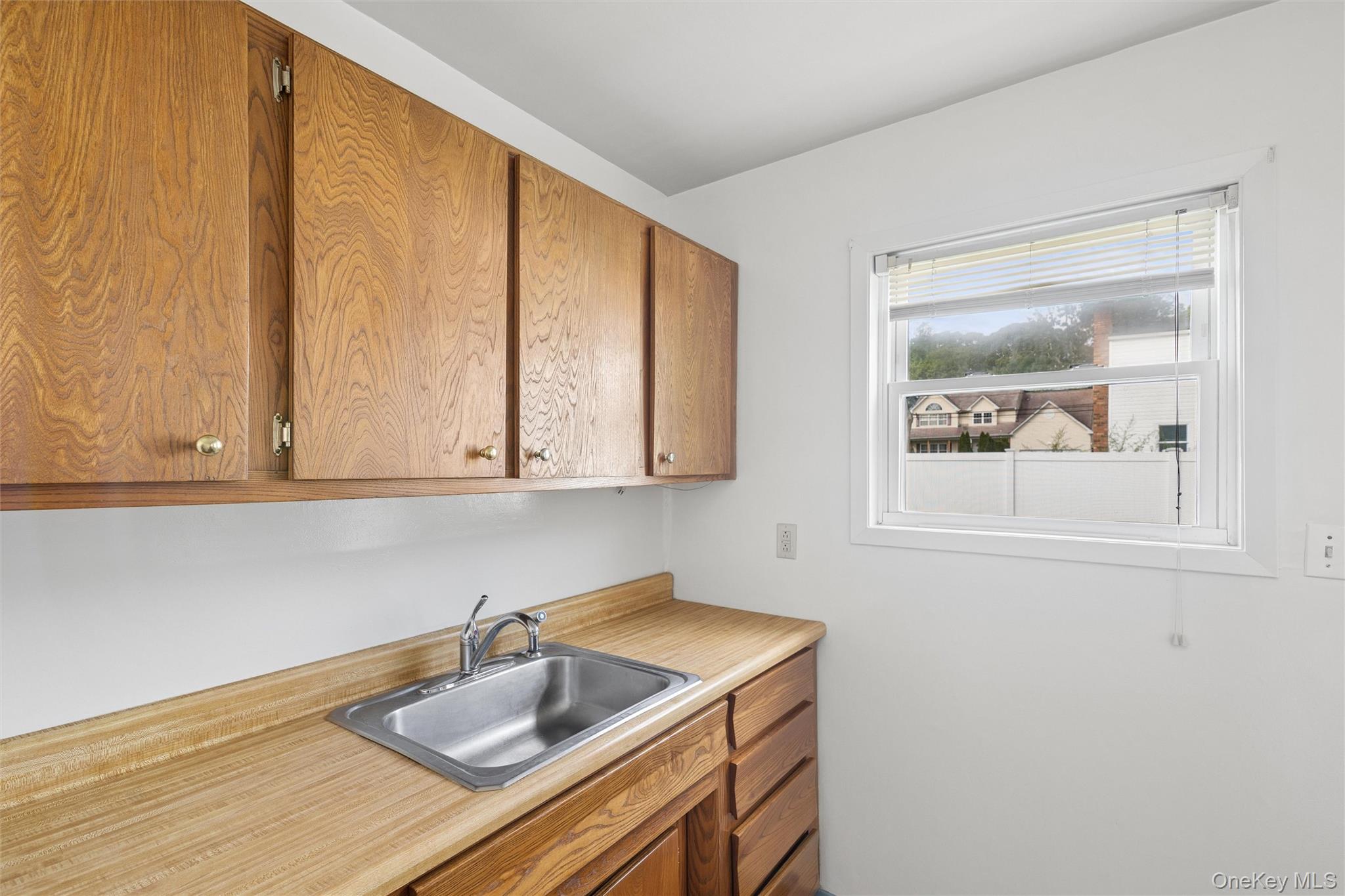 544 Park Avenue Property Photo 11