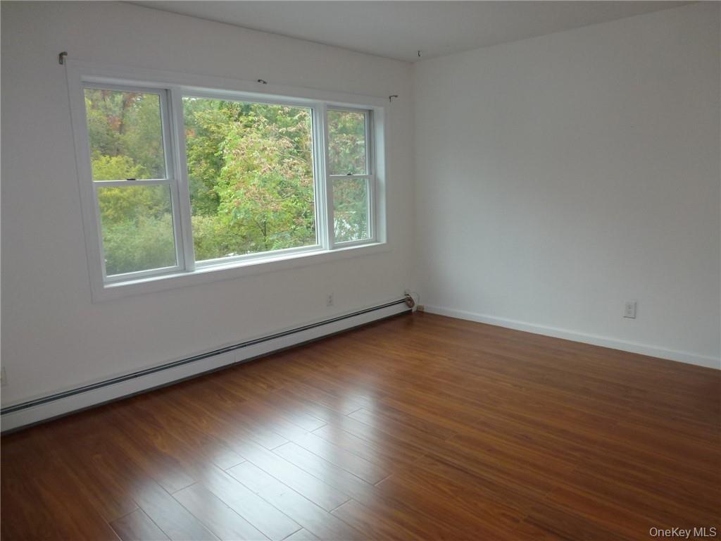 1217 E Main Property Photo 6