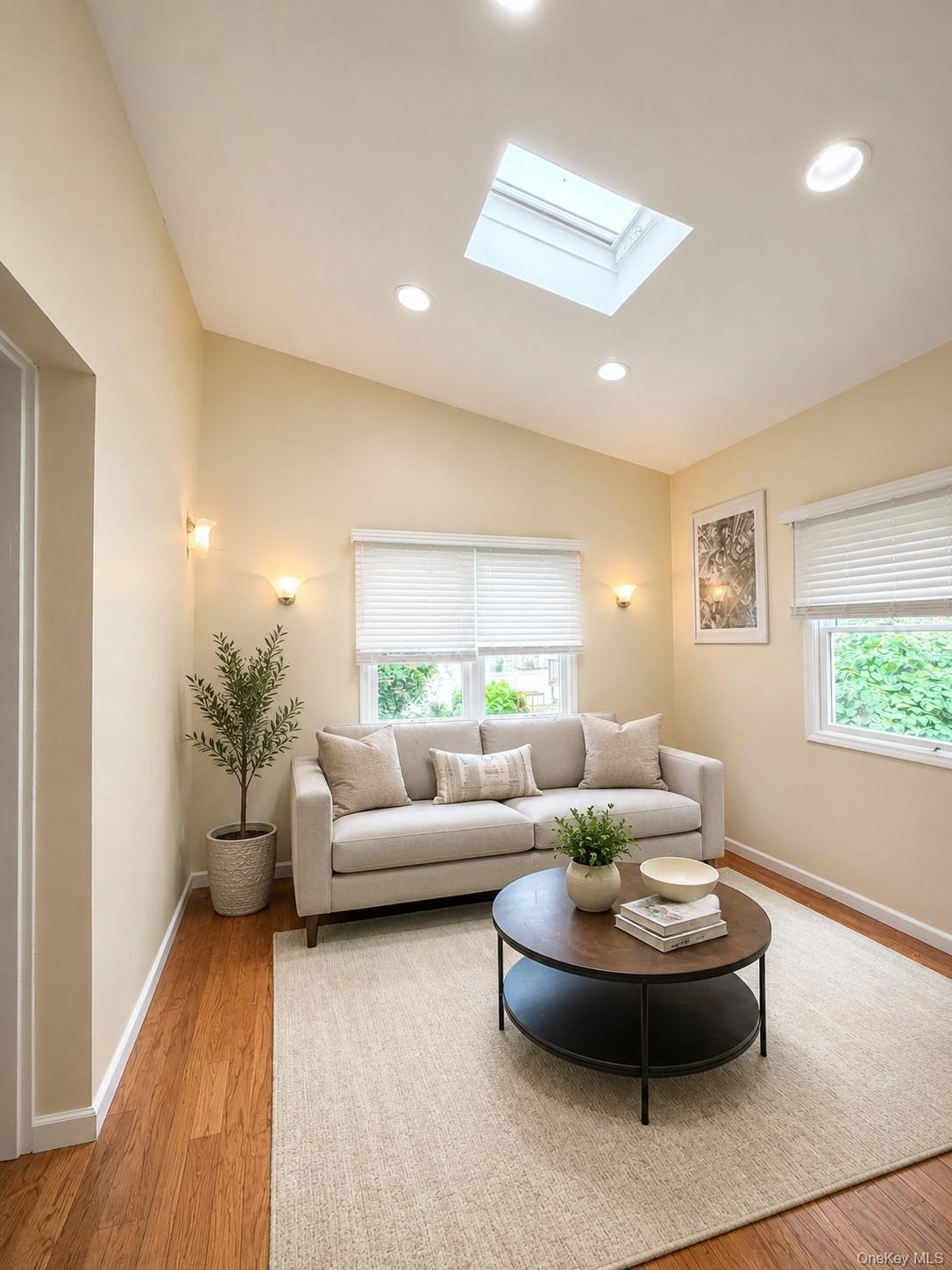 145 Lincoln Avenue Property Photo 8