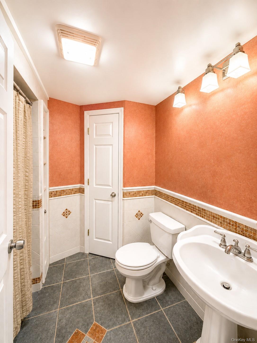 145 Lincoln Avenue Property Photo 20