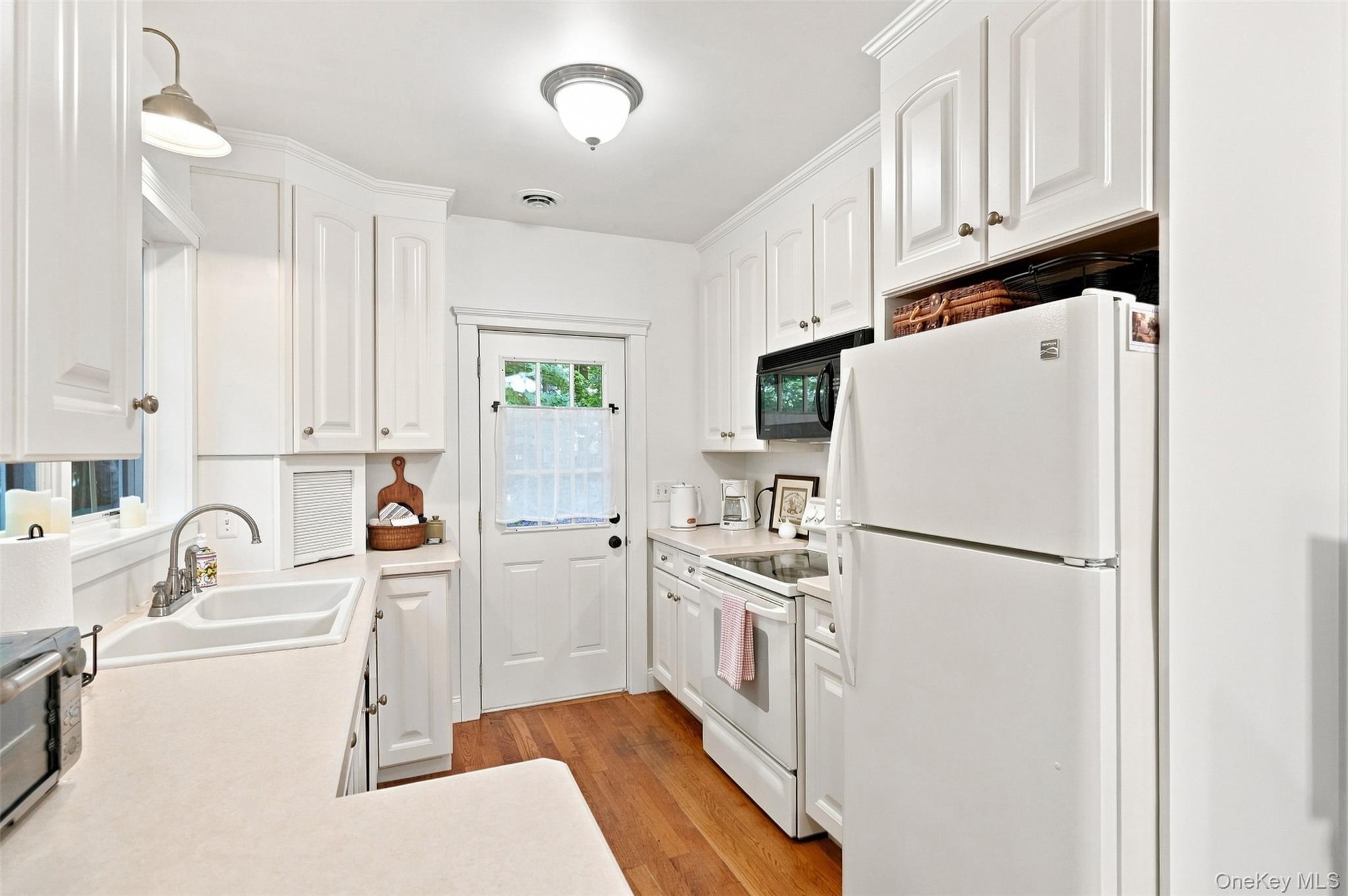 45 Chardavoyne Road Property Photo 32