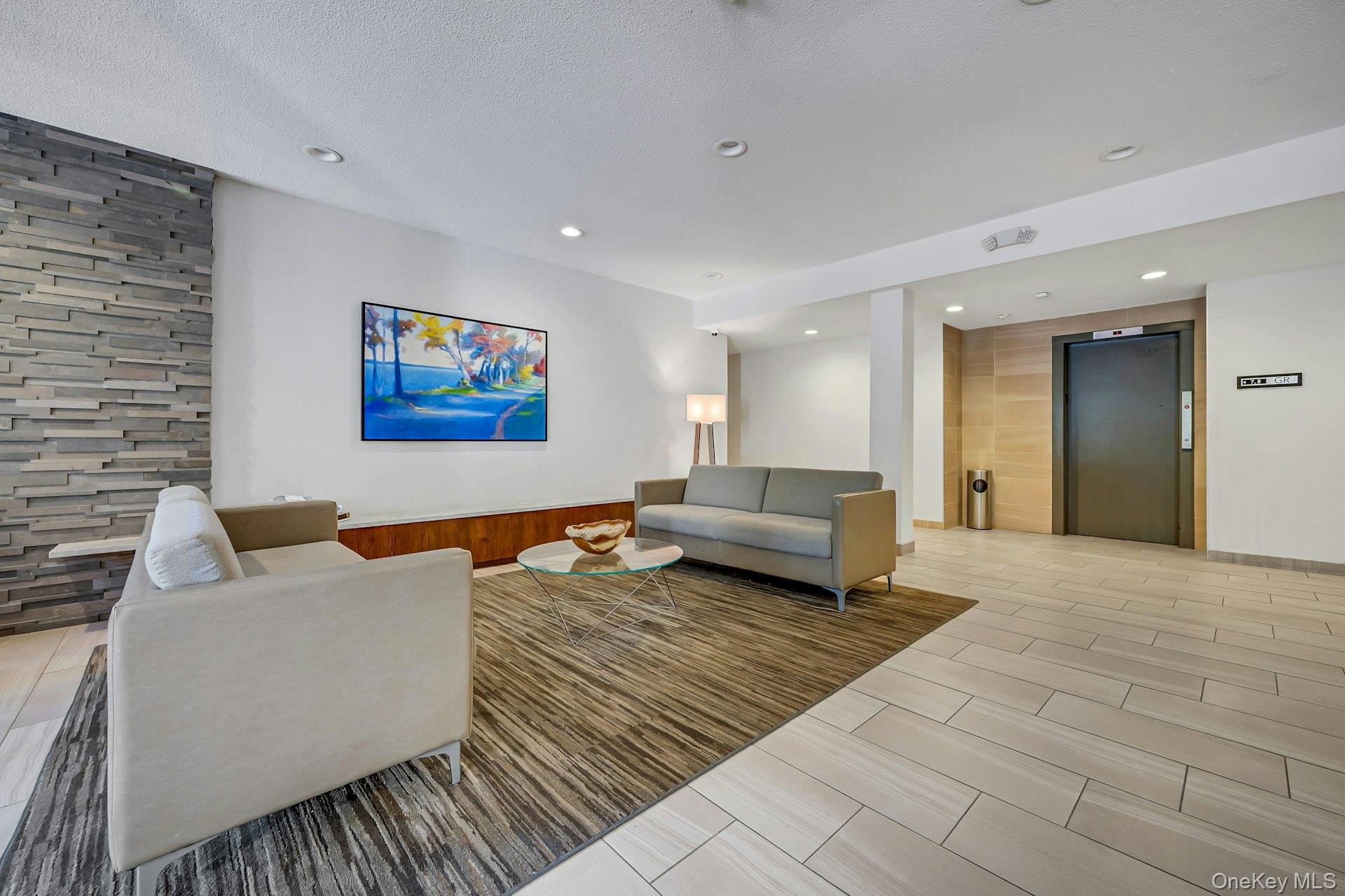 416 Benedict Avenue 3a Property Photo 4