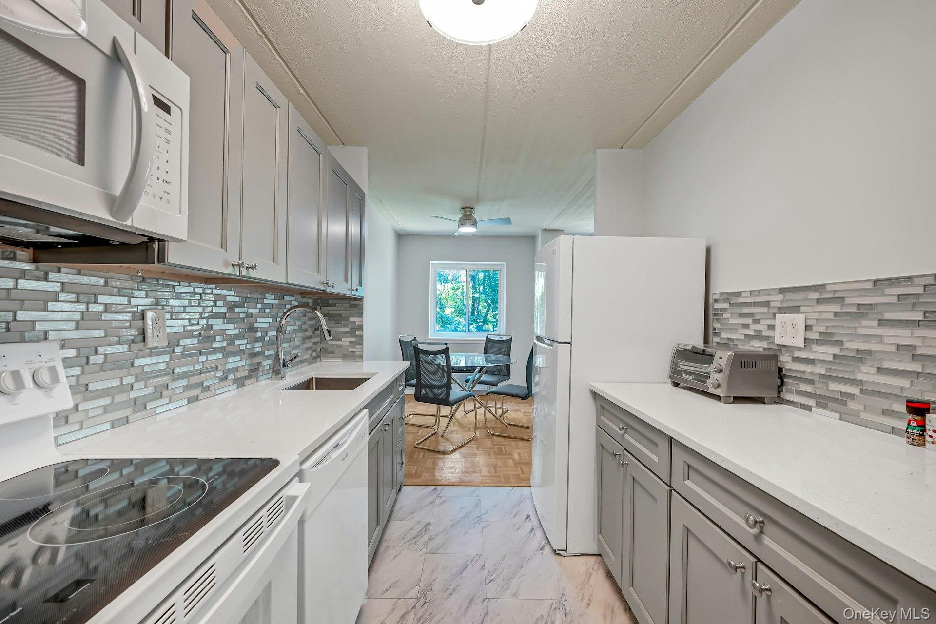 416 Benedict Avenue 3a Property Photo 11