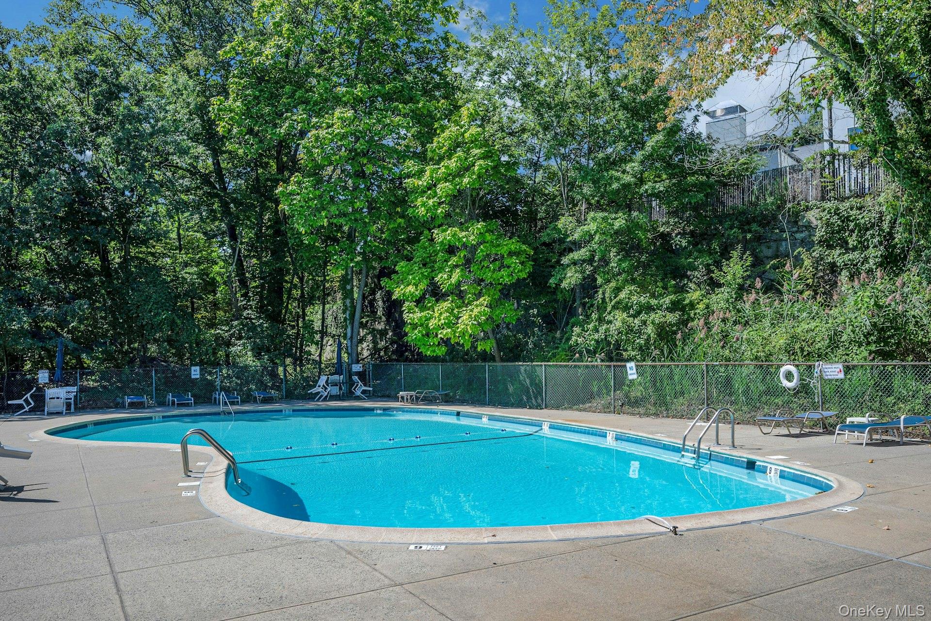 416 Benedict Avenue 3a Property Photo 22