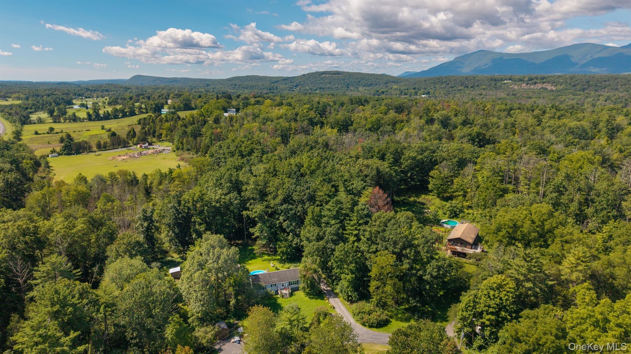 28 Buck Lane Property Photo 2