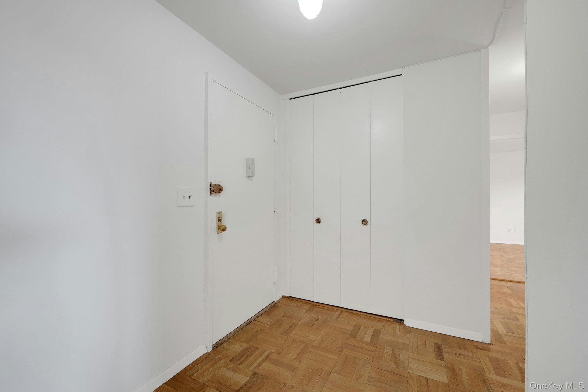 499 N Broadway 6b Property Photo 3