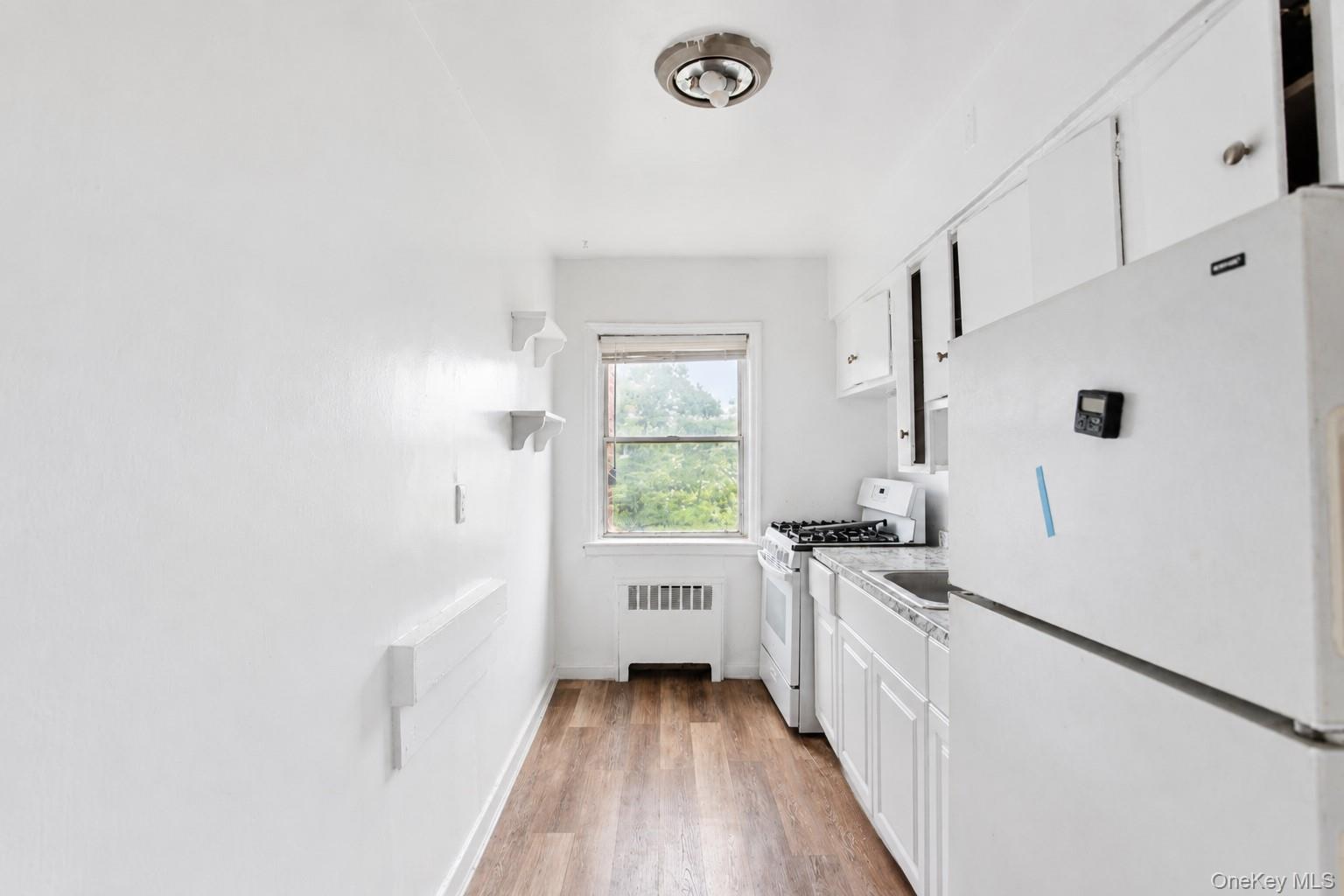 345 Shore Road 2e Property Photo 8