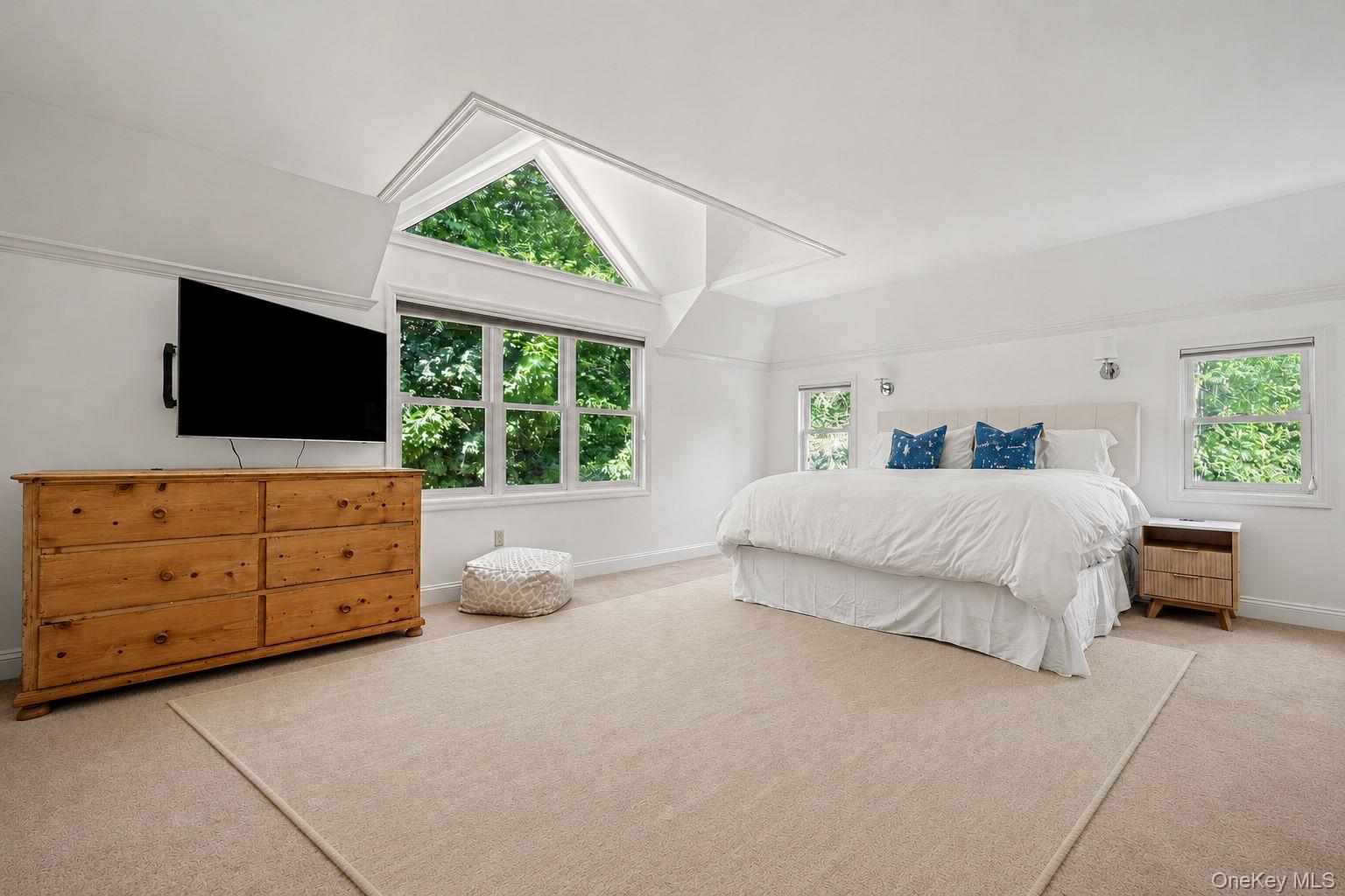13 Lia Fail Way Property Photo 18