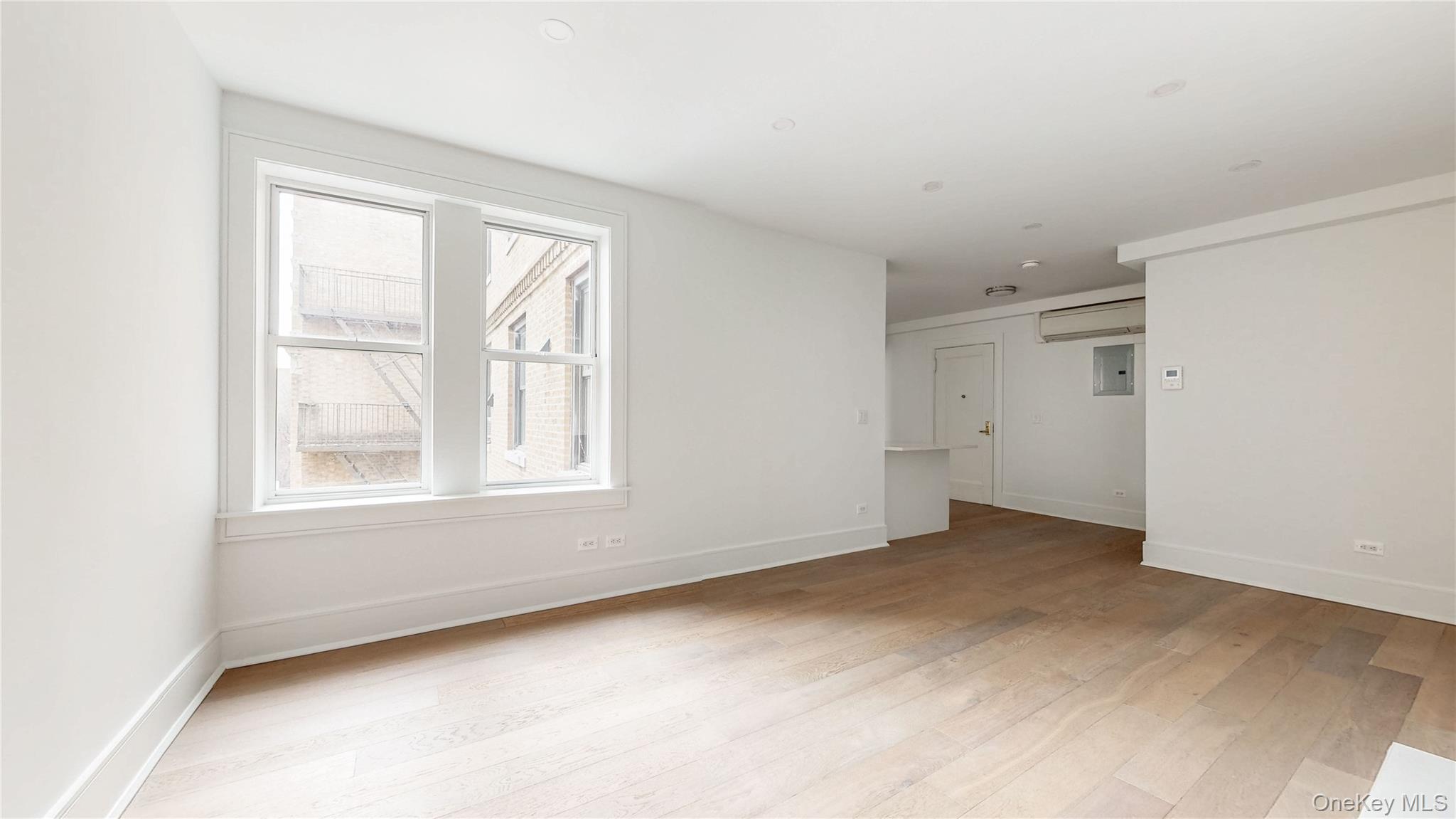 14809 Northern Boulevard 5m Property Photo 11