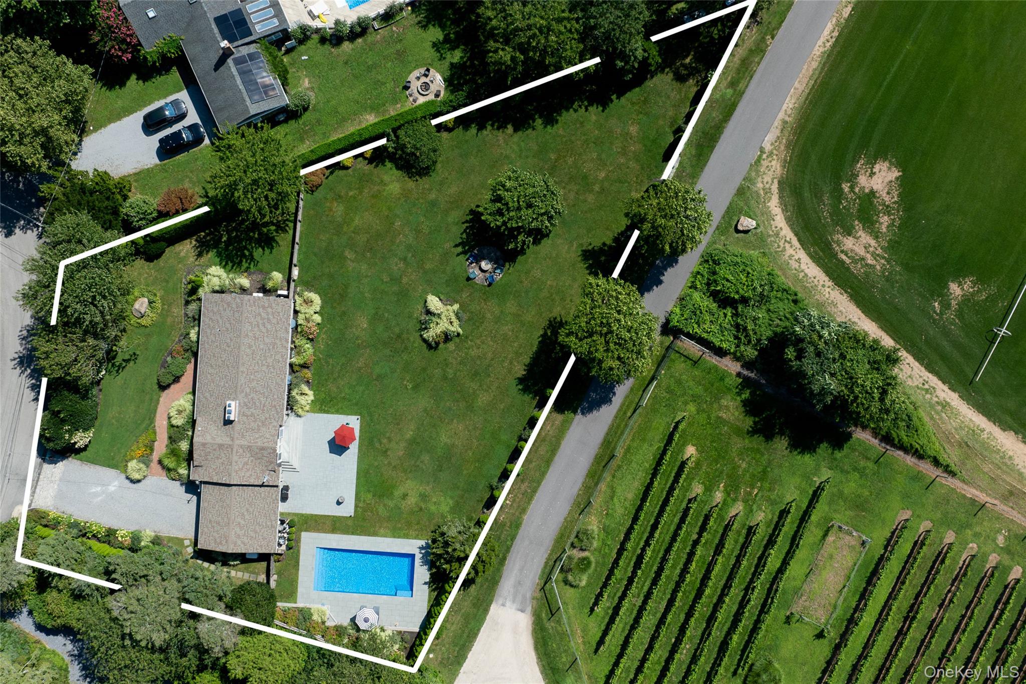 405 Birch Lane Property Photo 6