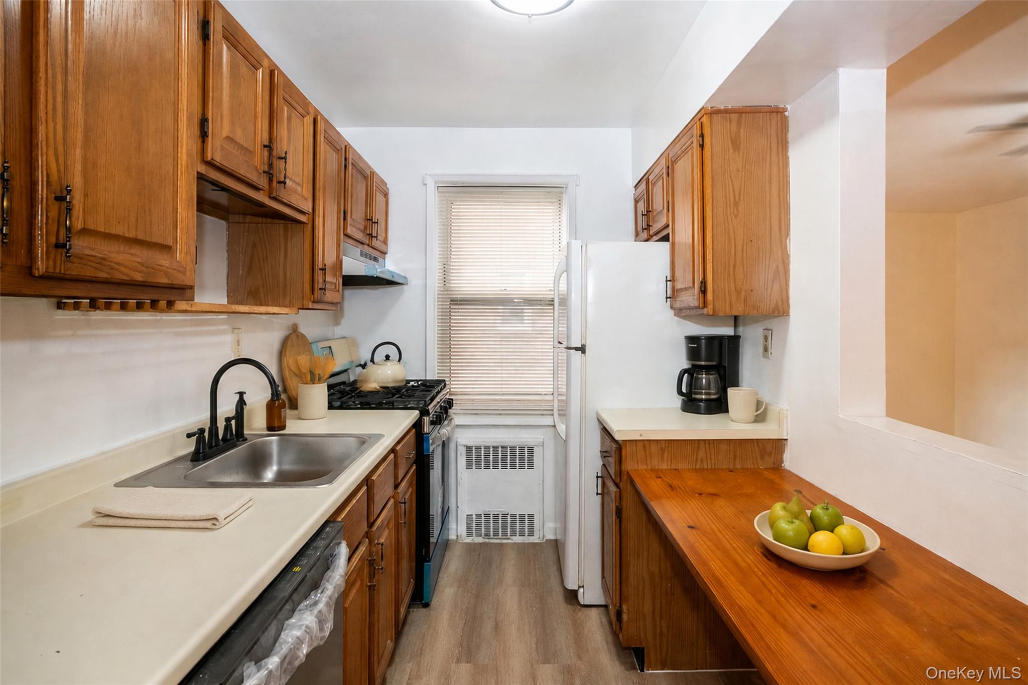 70 Locust B405 Property Photo 15