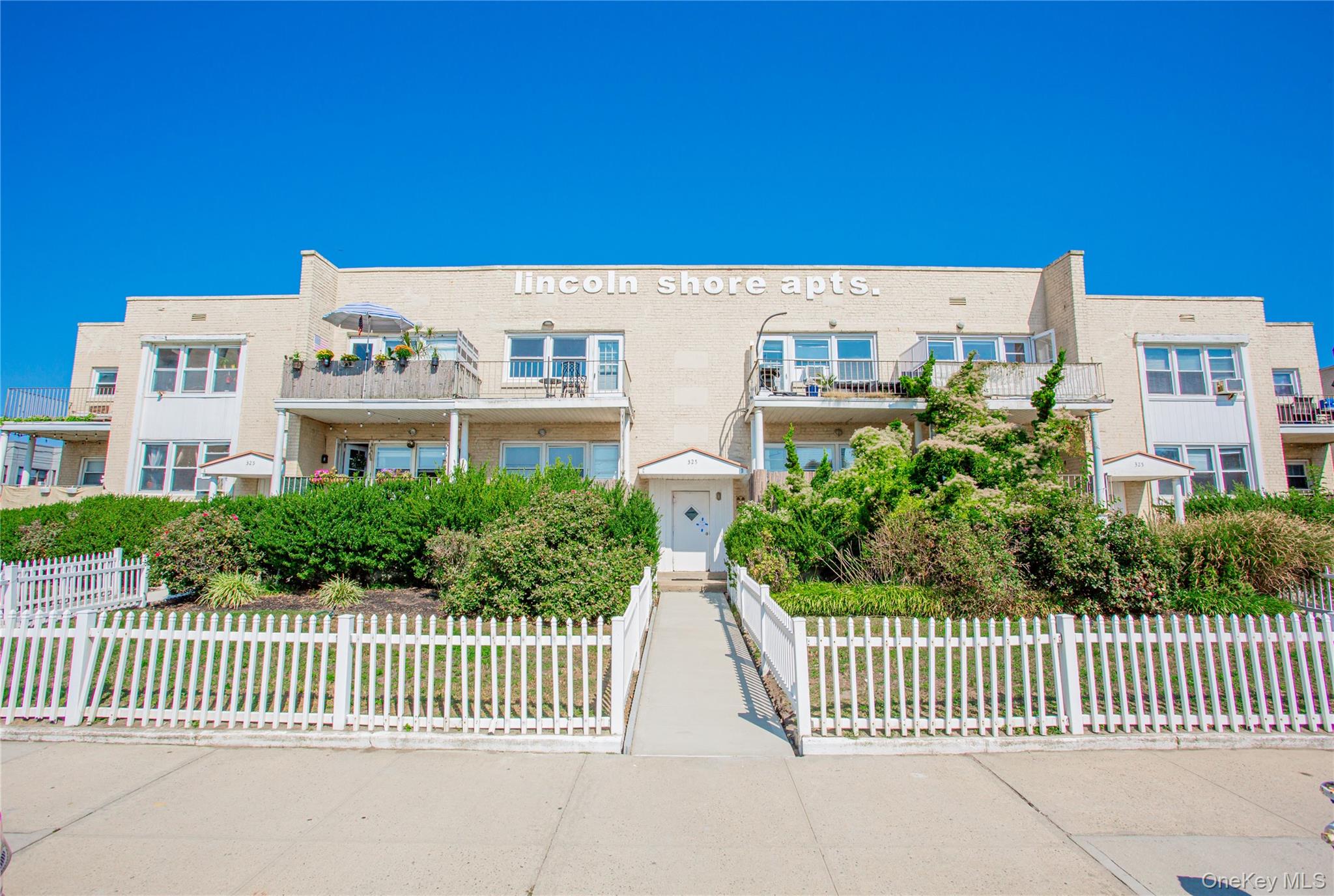 325 Shore Road C Property Photo 1