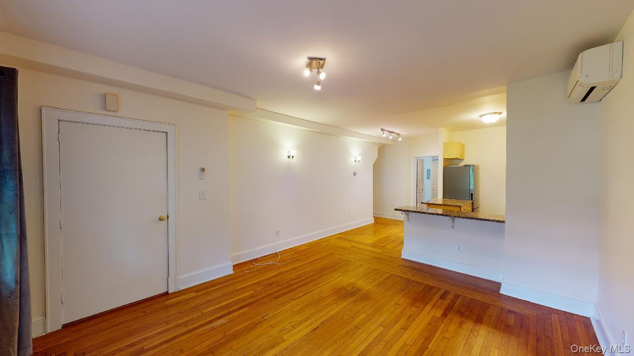 382 Burns Street 1 Property Photo 4