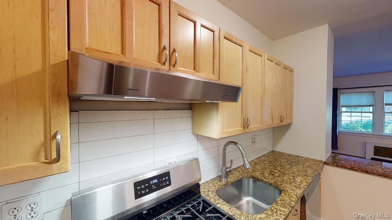 382 Burns Street 1 Property Photo 9