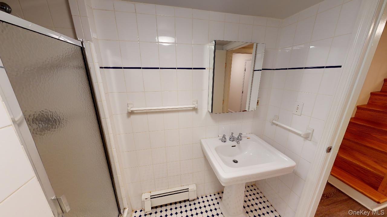 382 Burns Street 1 Property Photo 28