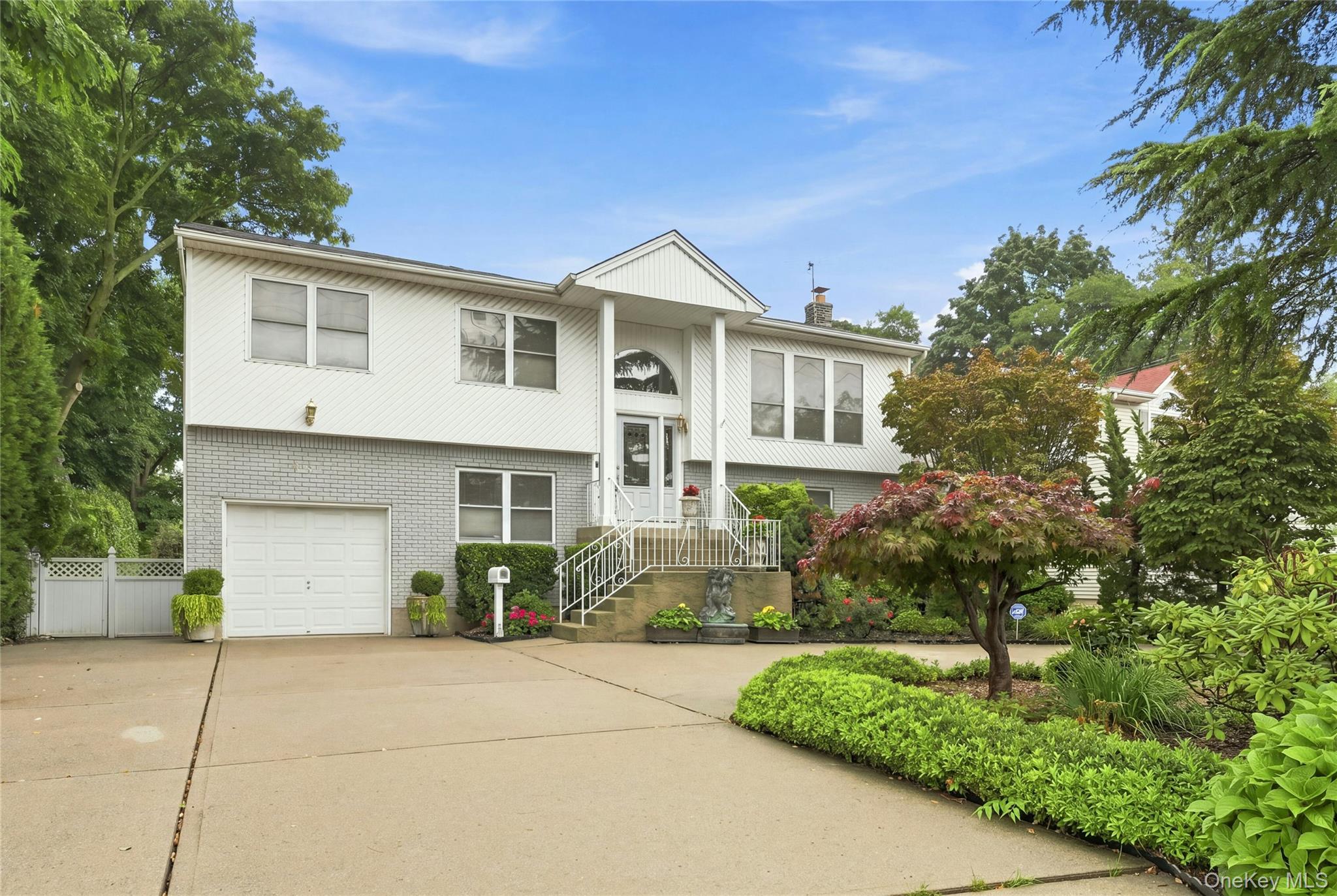 991 Newbridge Road Property Photo 1