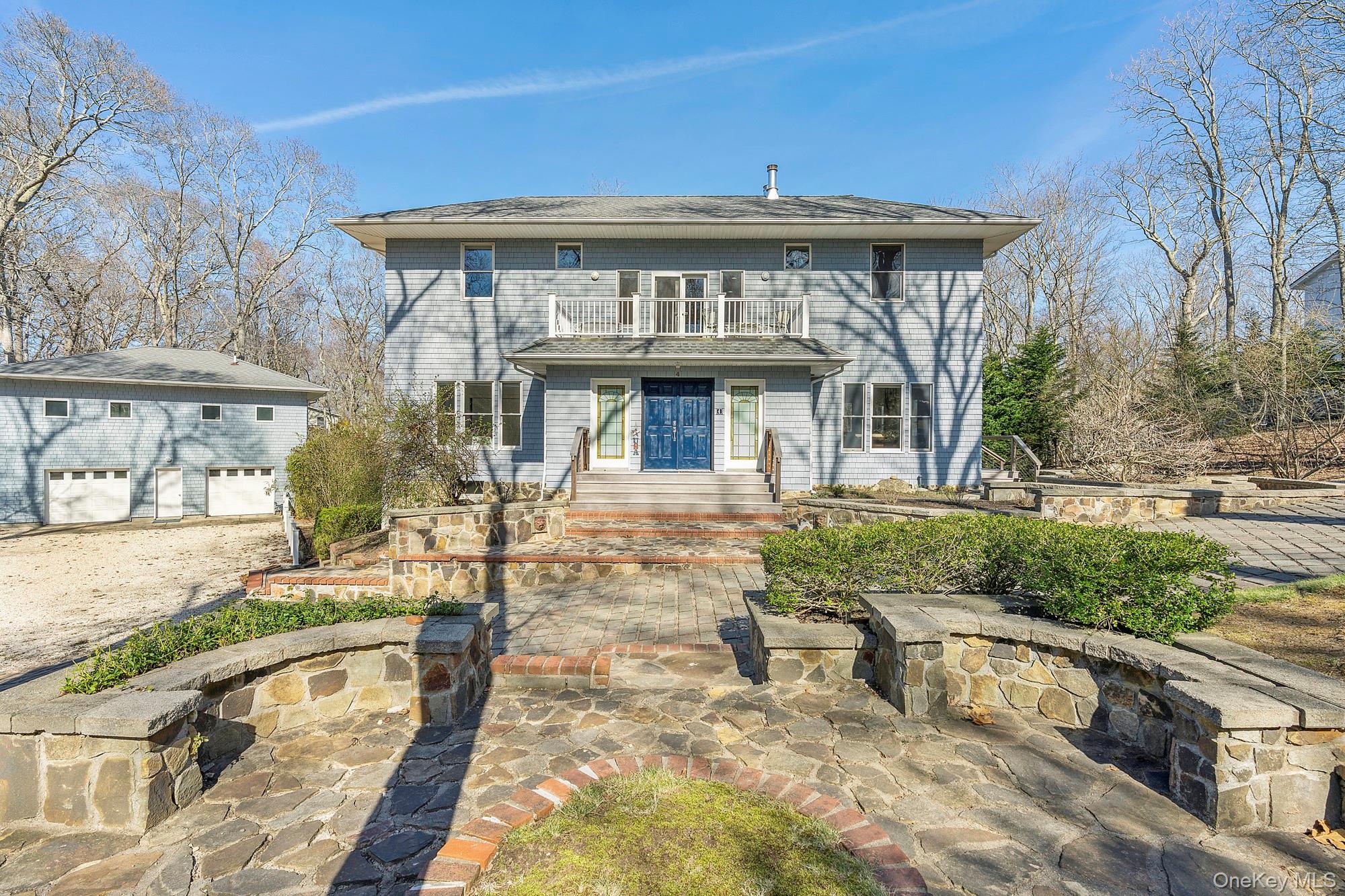 4 Bayview Avenue