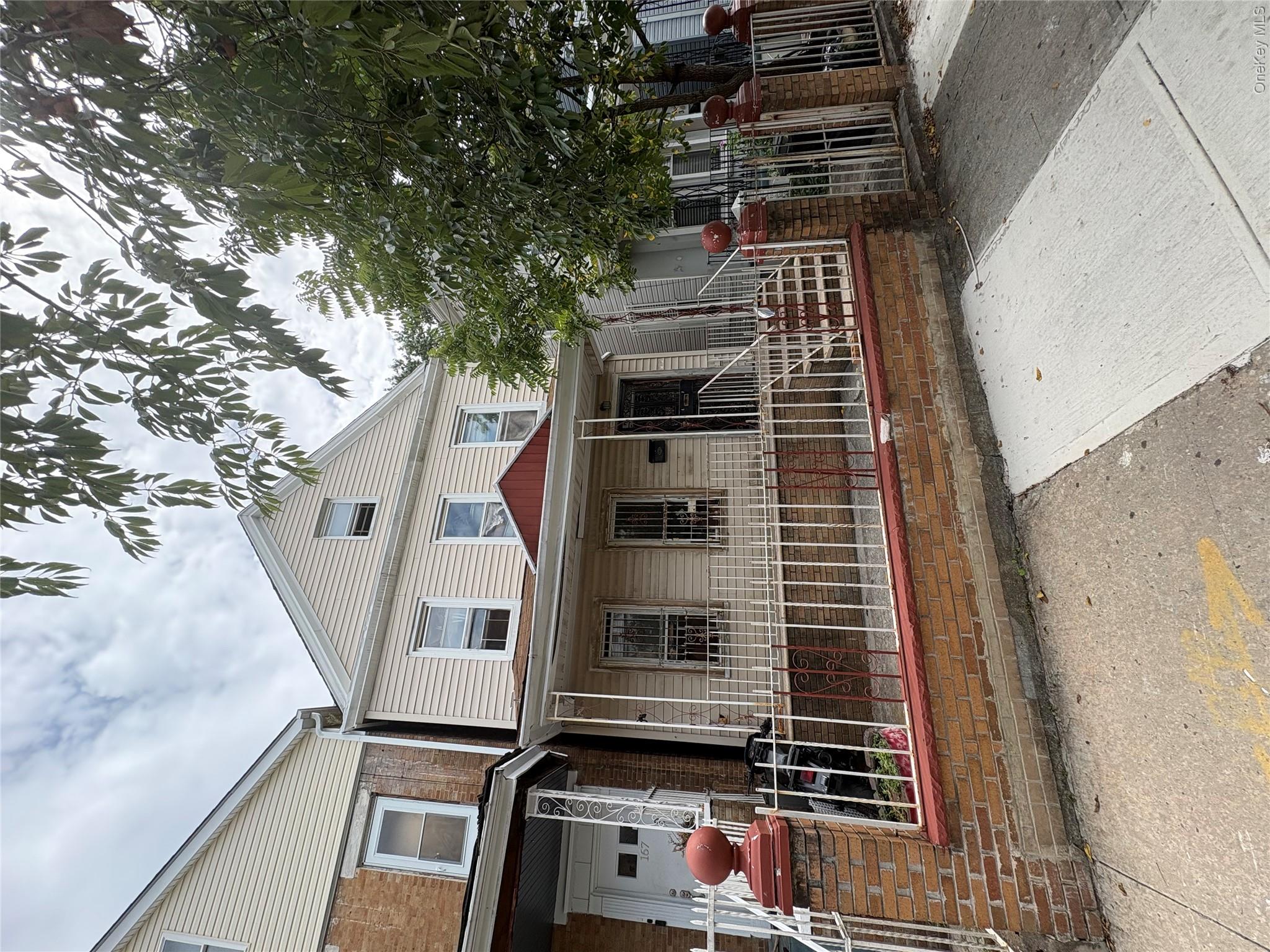 169 Warwick Street Property Photo 1