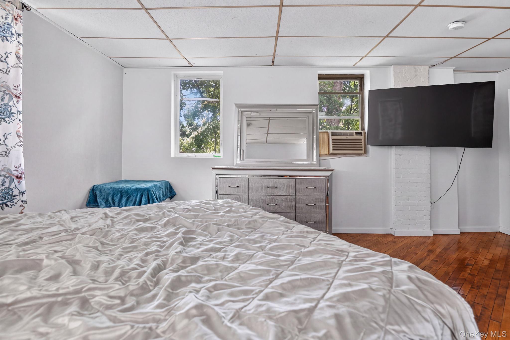 11 S White Street Property Photo 8
