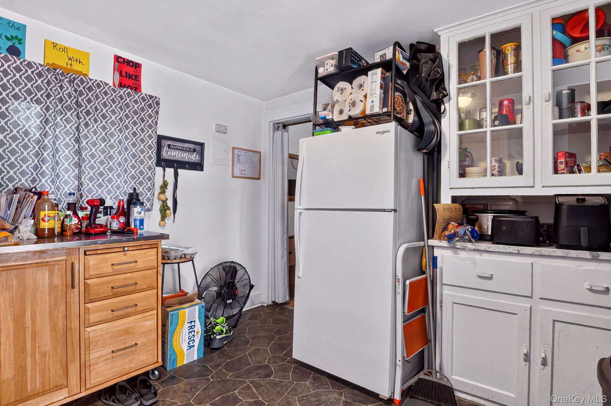 11 S White Street Property Photo 17