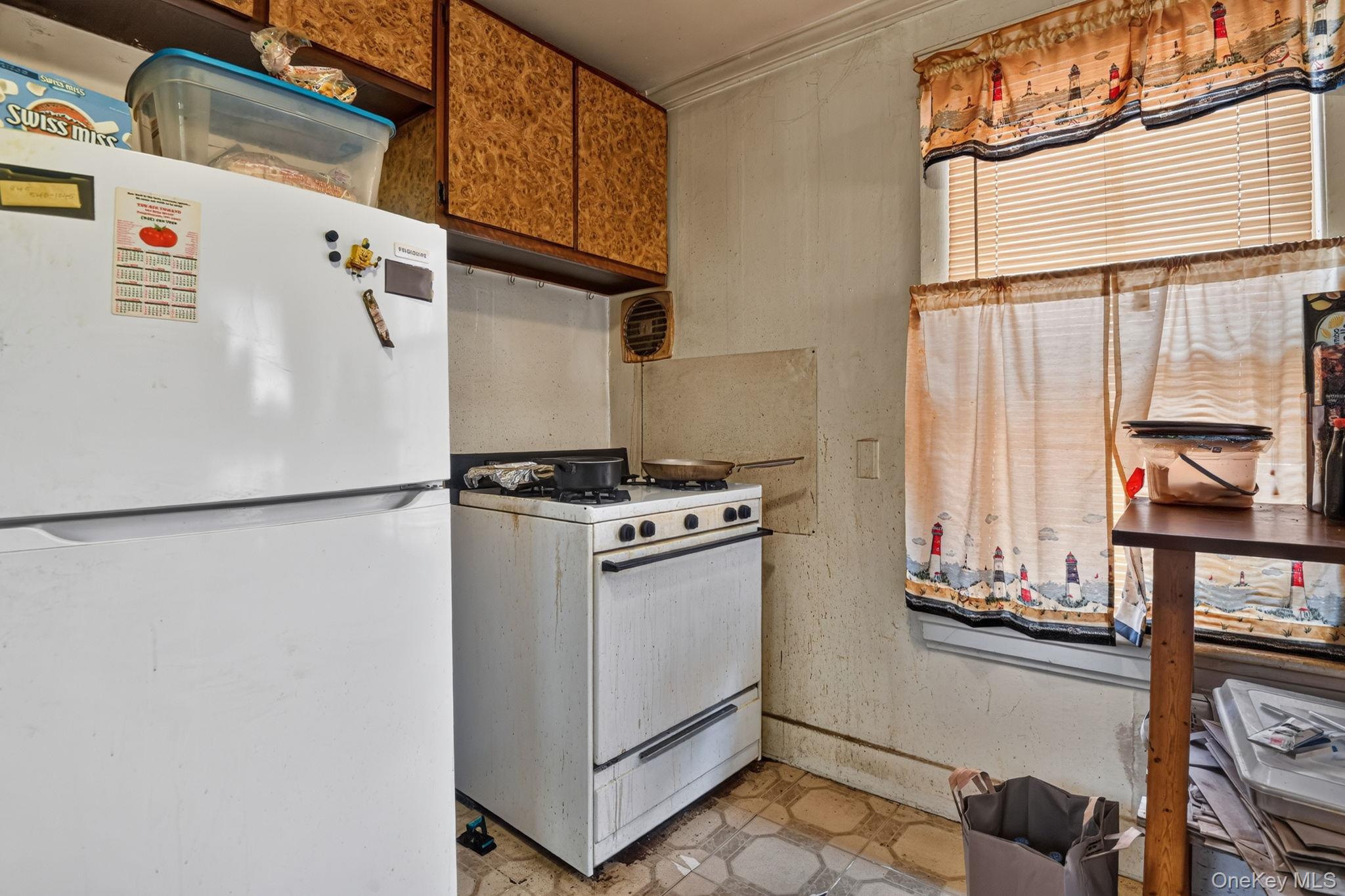 11 S White Street Property Photo 21