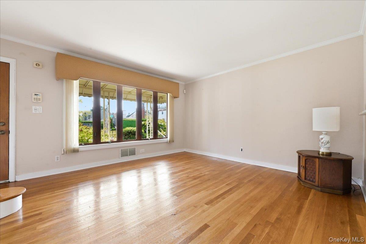 303 Caroline Avenue Property Photo 6