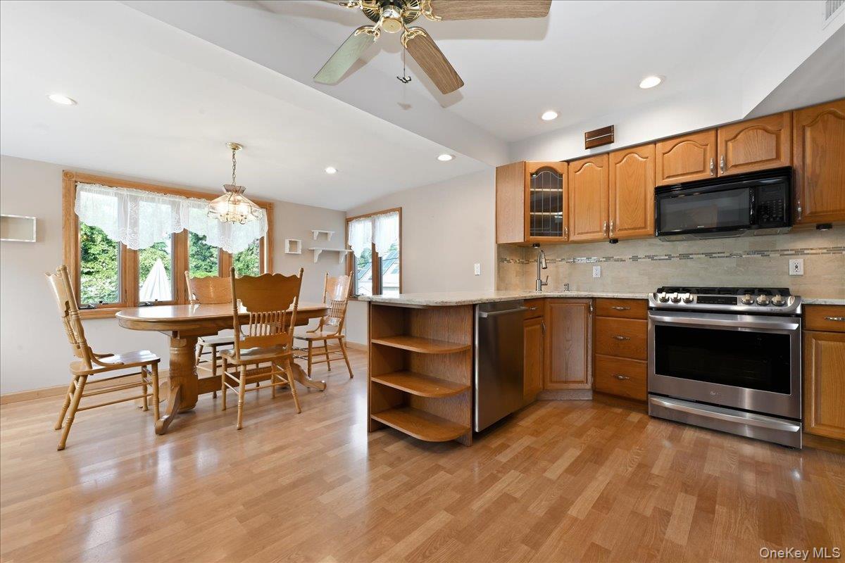 303 Caroline Avenue Property Photo 8