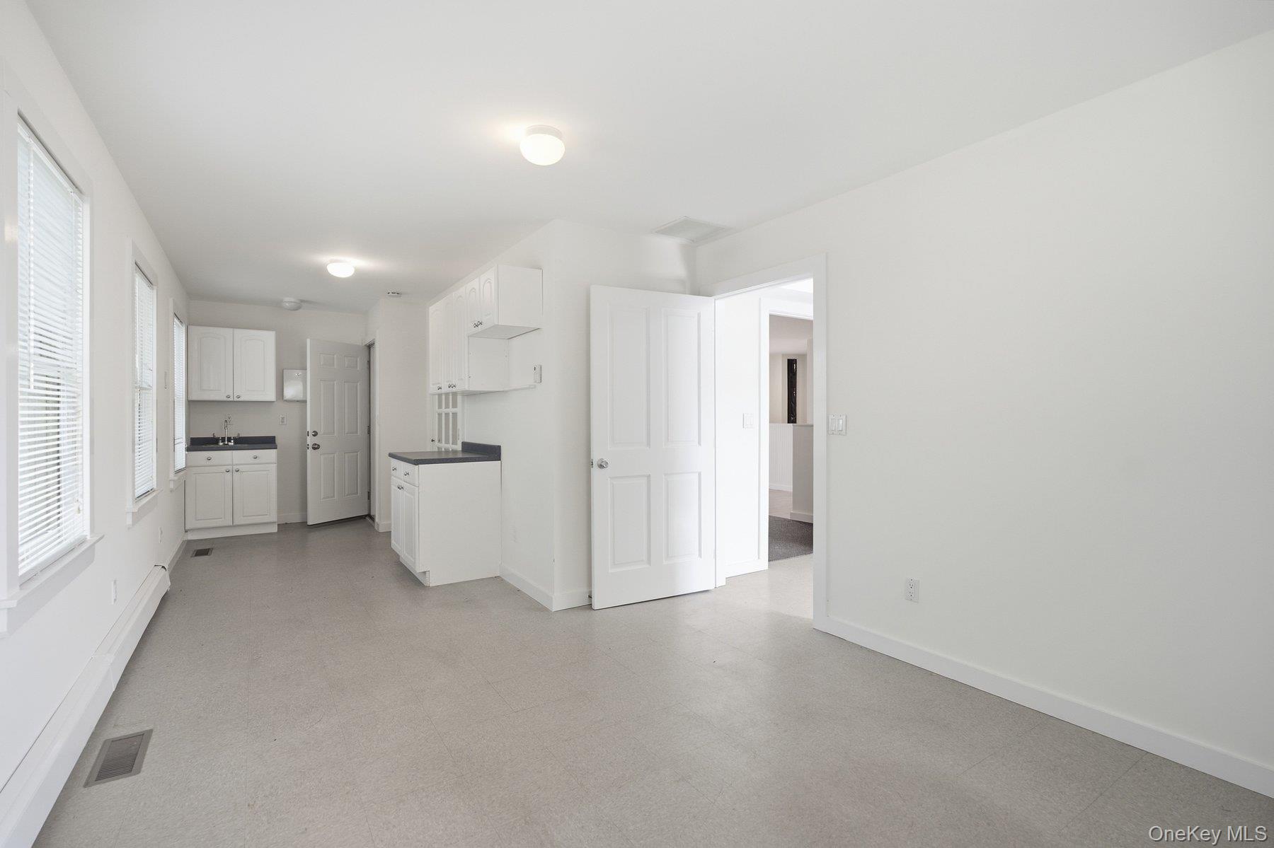 1228 Roanoke Avenue Property Photo 12
