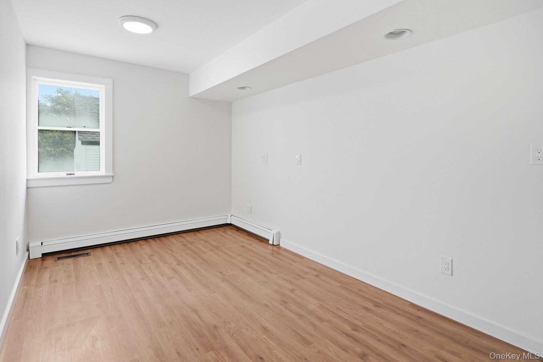1228 Roanoke Avenue Property Photo 17