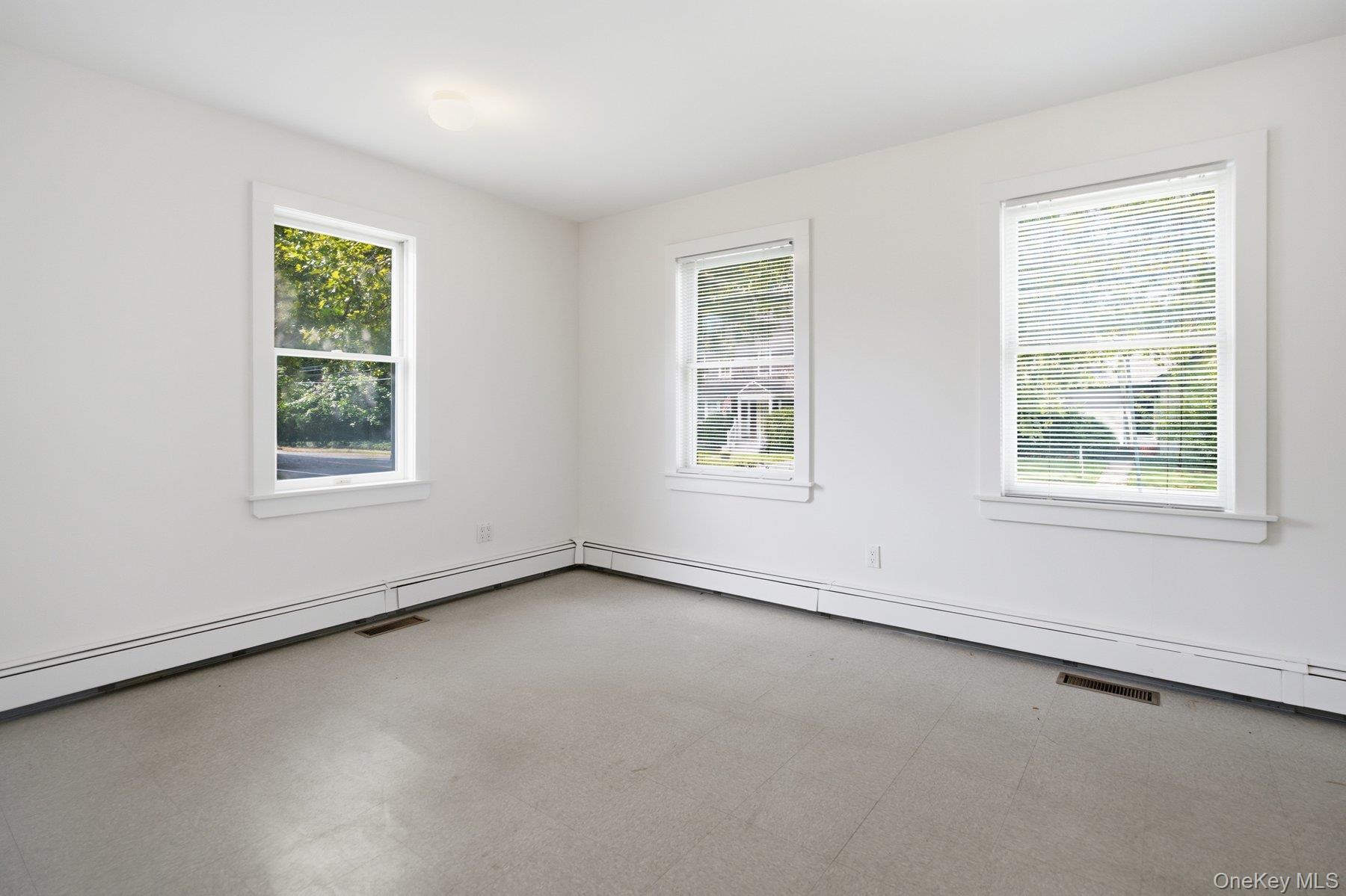 1228 Roanoke Avenue Property Photo 21