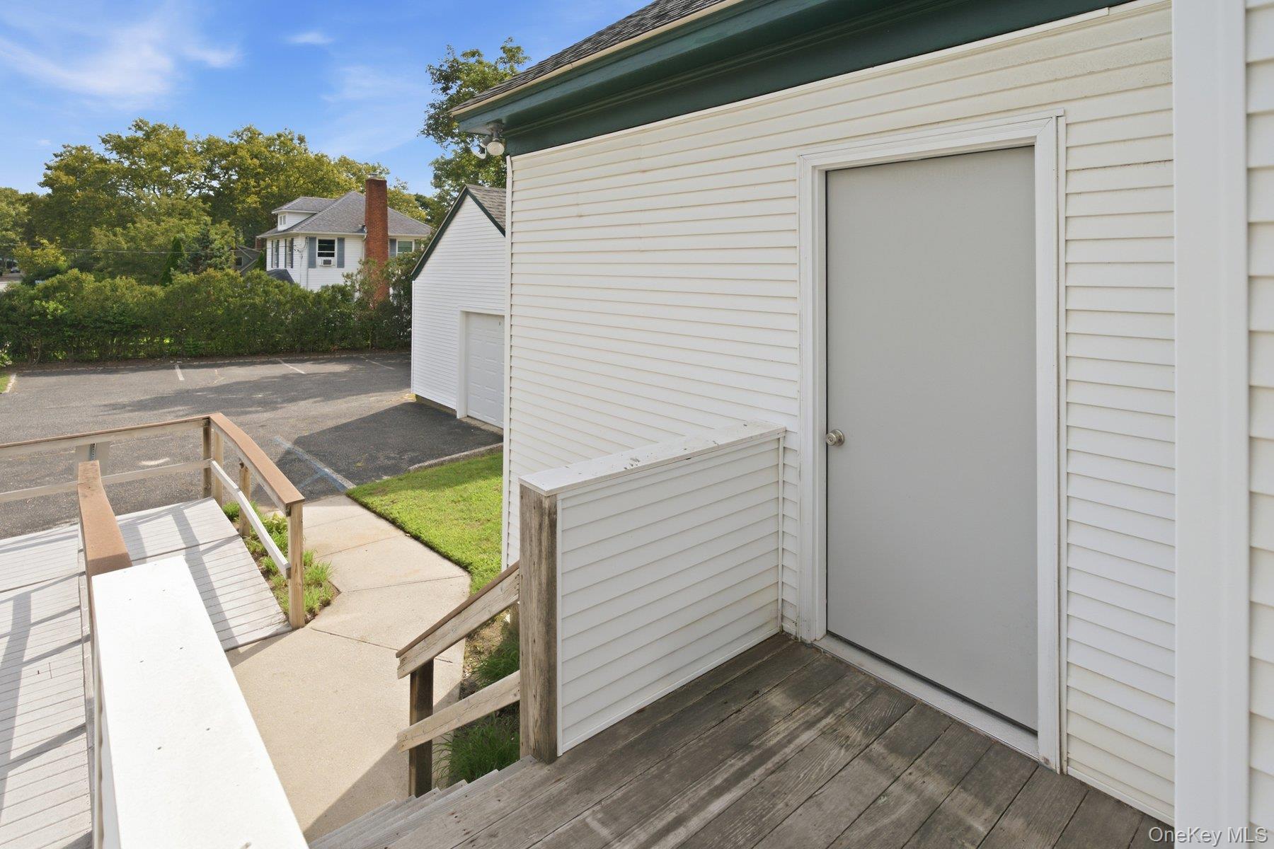 1228 Roanoke Avenue Property Photo 31