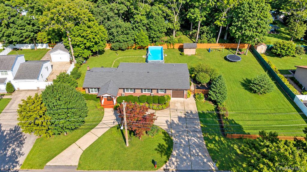 41 Linden Lane Property Photo 2
