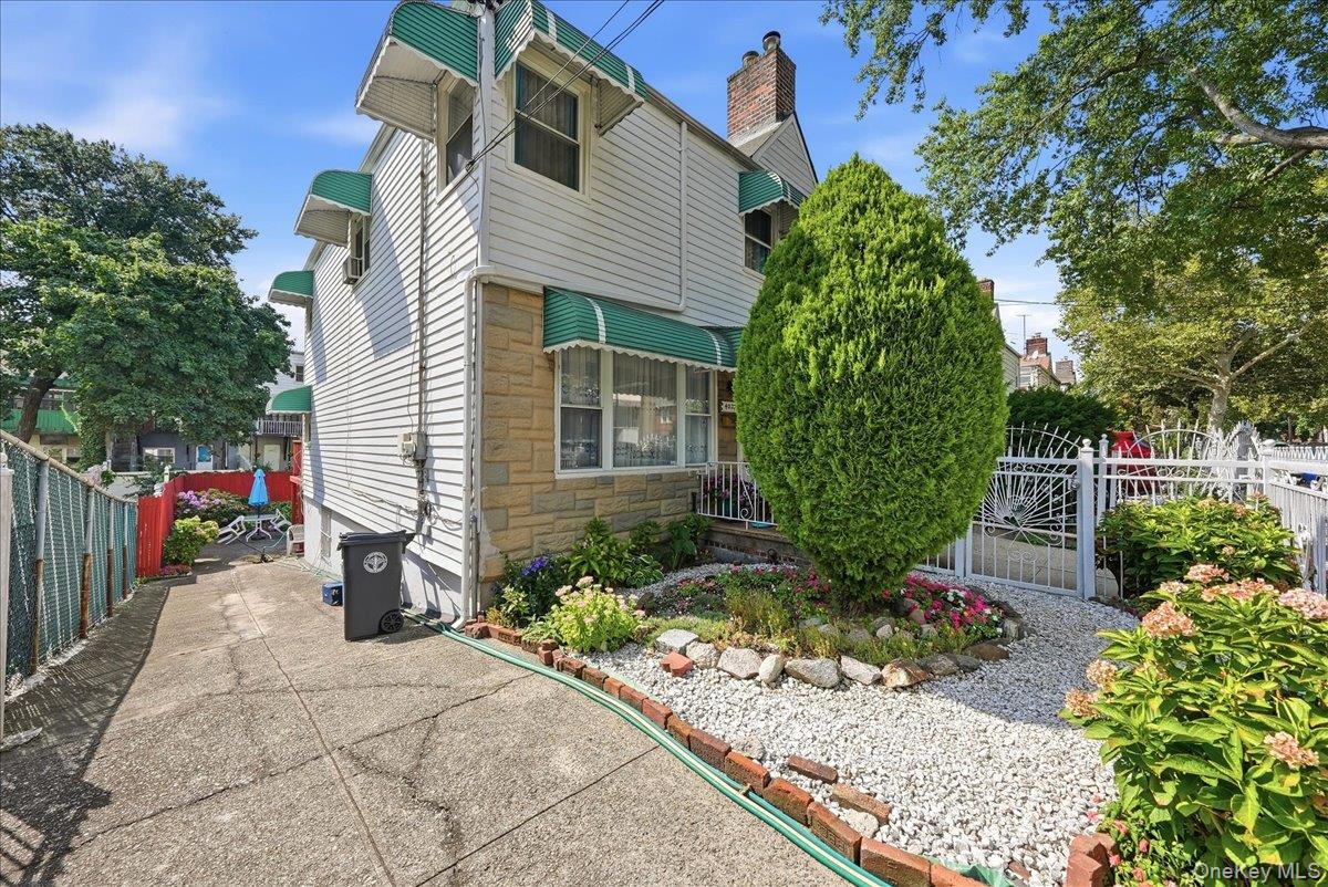 4027 Grace Avenue Property Photo 1